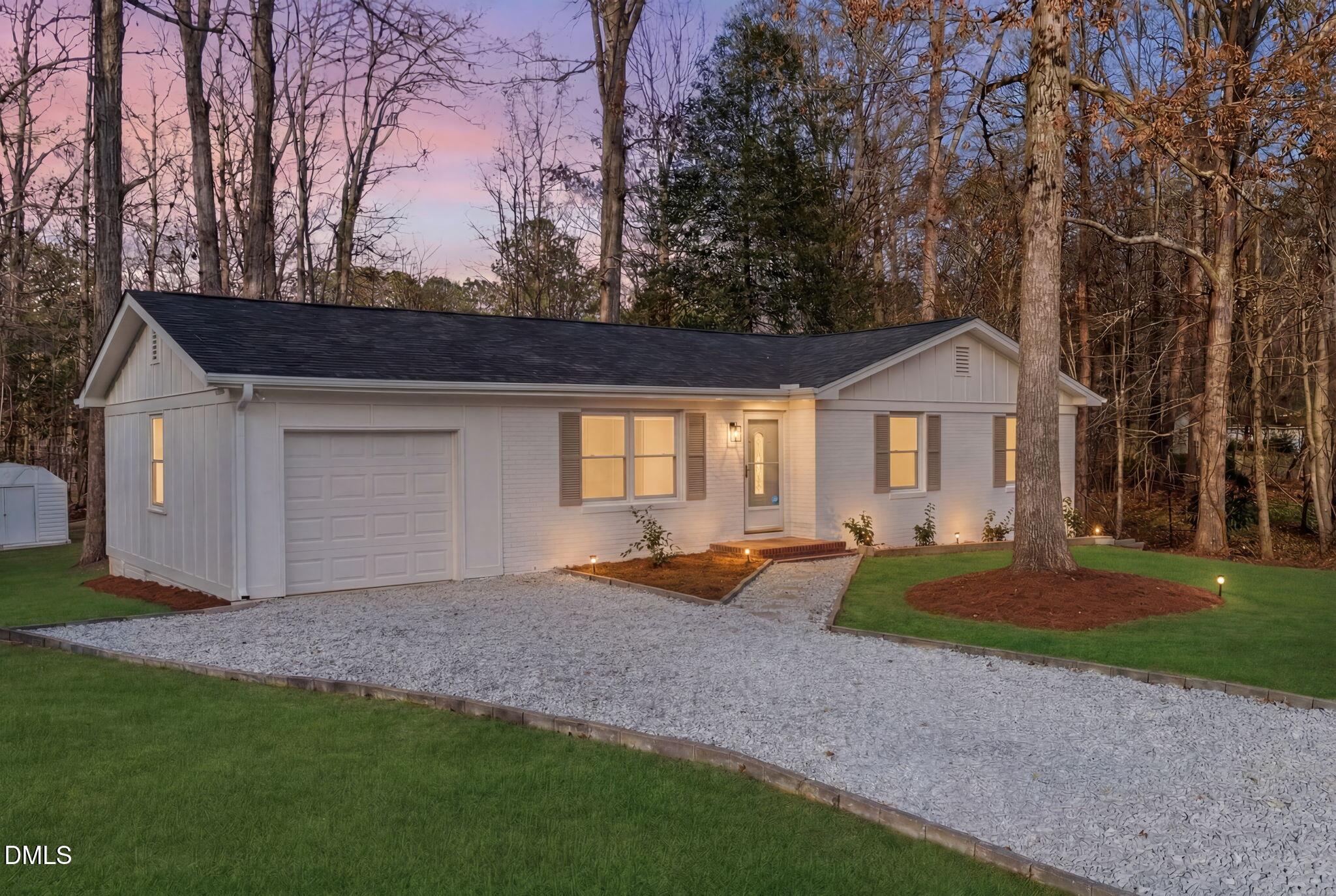 5805 Meadowlark Lane