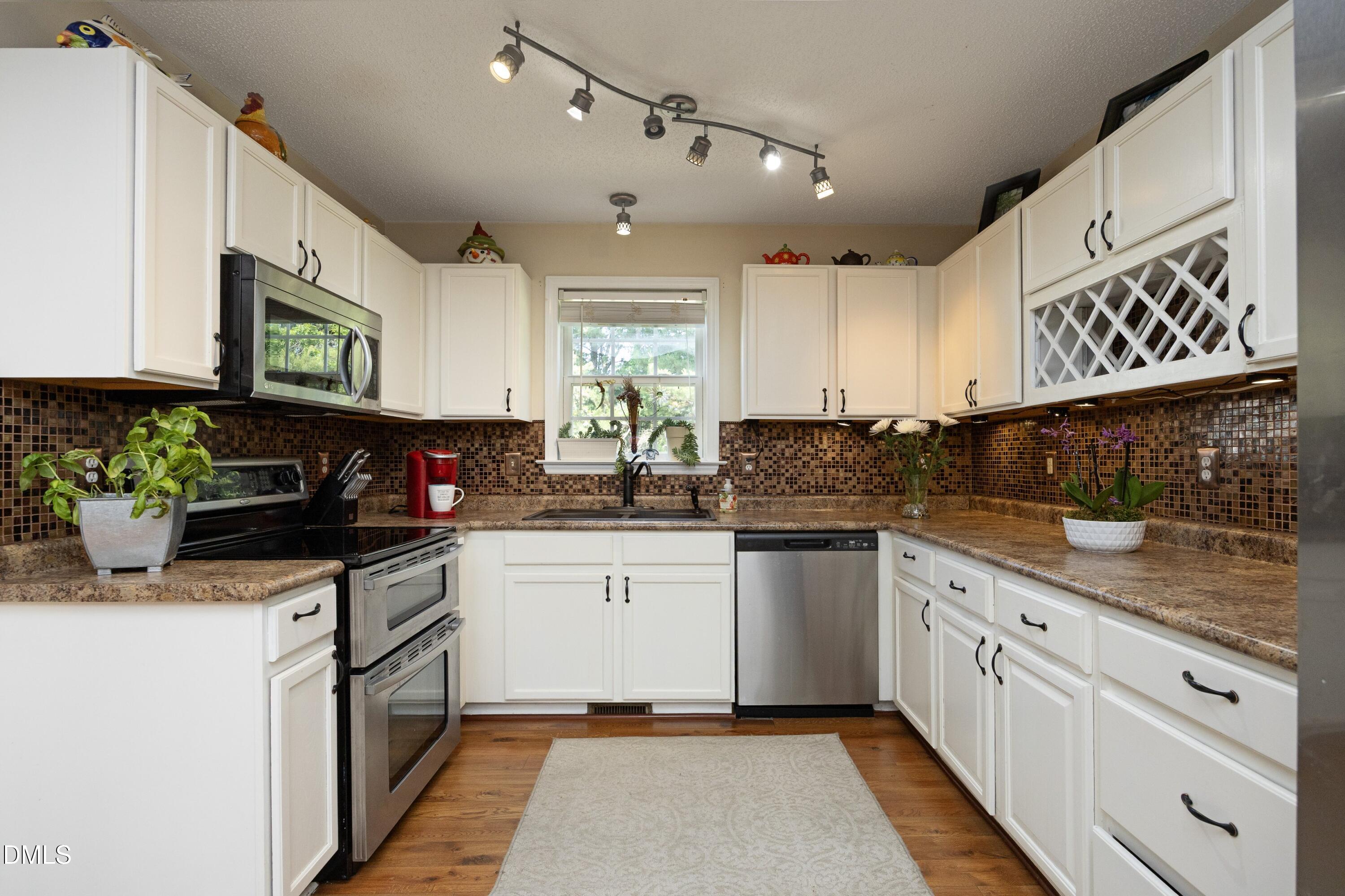 5921 Waterworn Court