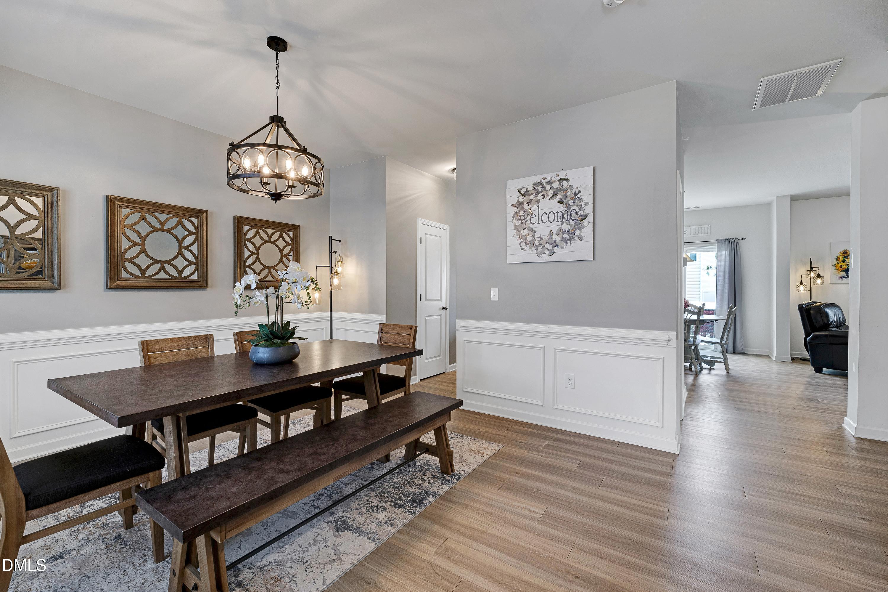 100 N Great White Way