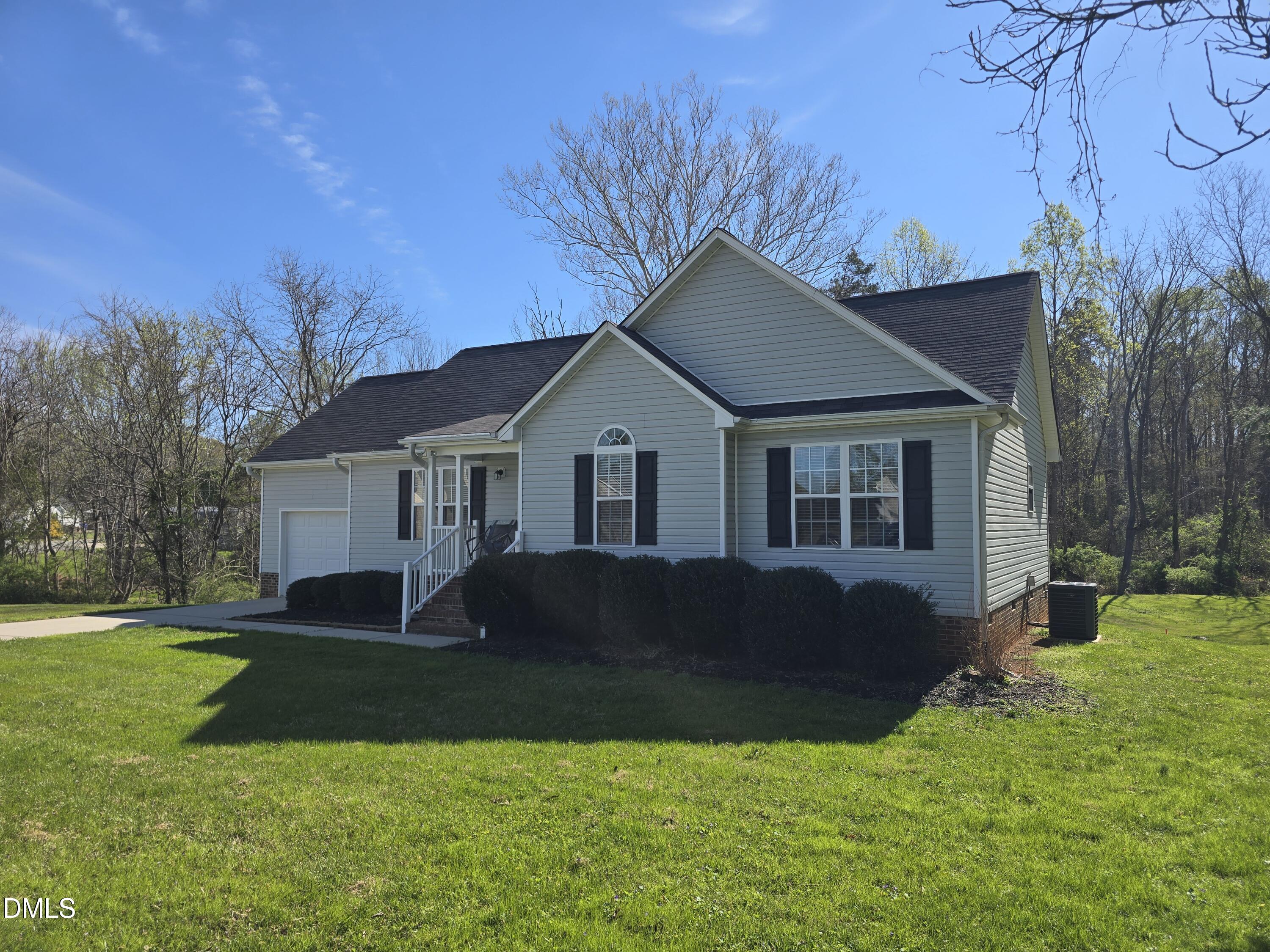 202 E Sebastian Court