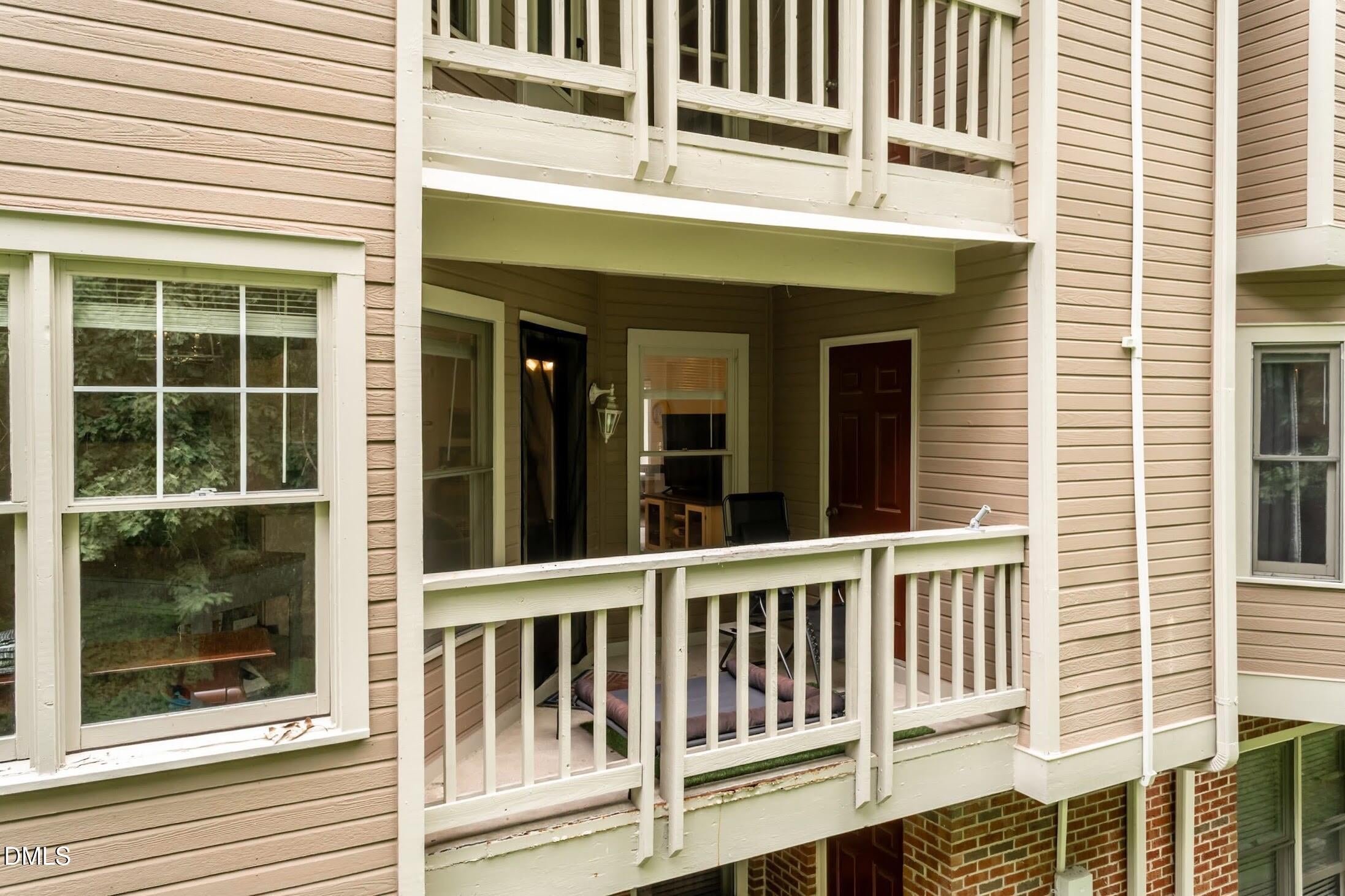 107 Killam Court 1c