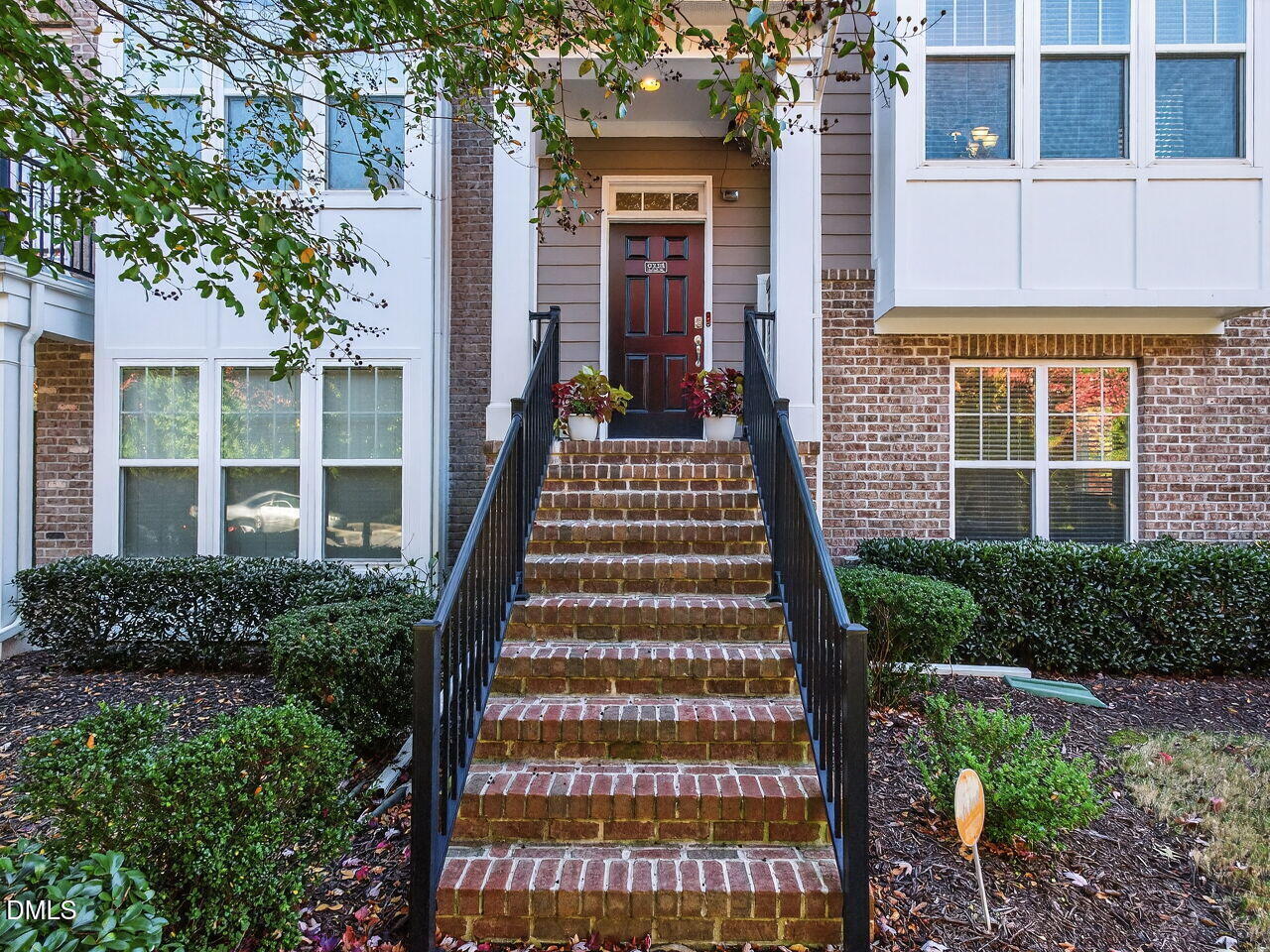 9328 Wooden Road