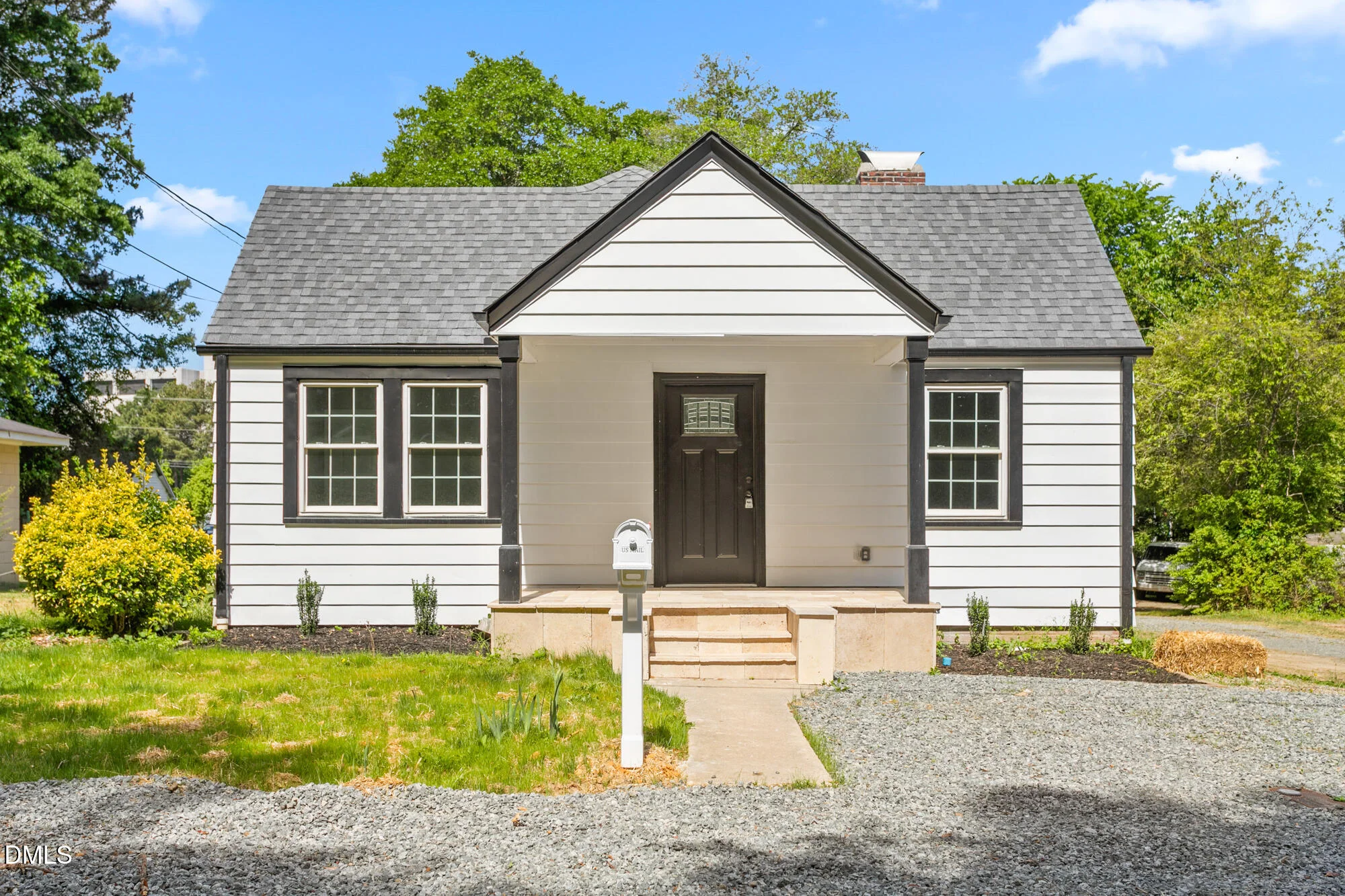 110 W Rockway Street