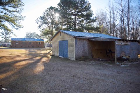 Single Family Residence in Wilson NC 5019 White Oak Loop 36.jpg