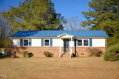 Single Family Residence in Wilson NC 5019 White Oak Loop.jpg