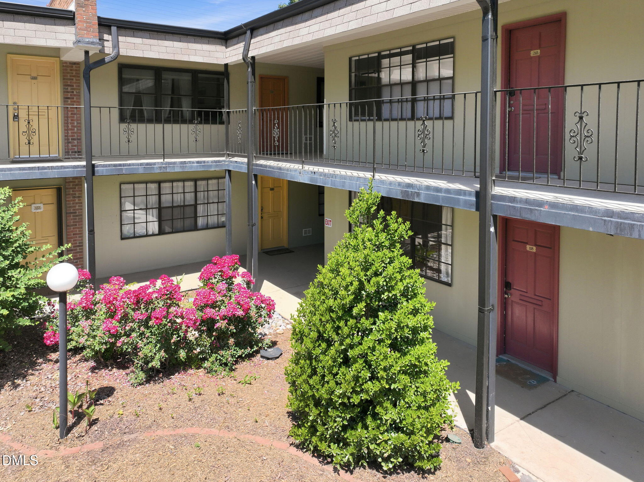807 W Trinity Avenue Apt 118