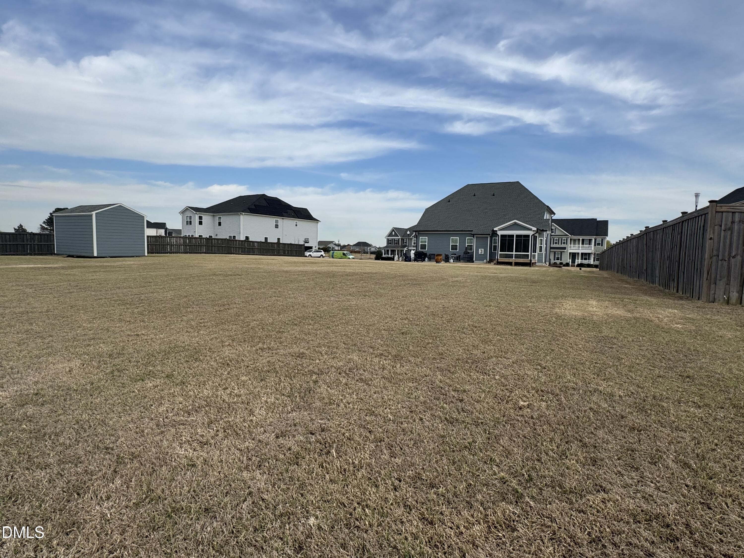 131 E Wellesley Drive