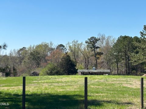 344 J B Leonard Road Castalia NC 27816