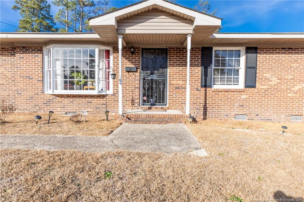 823 E Donaldson Avenue