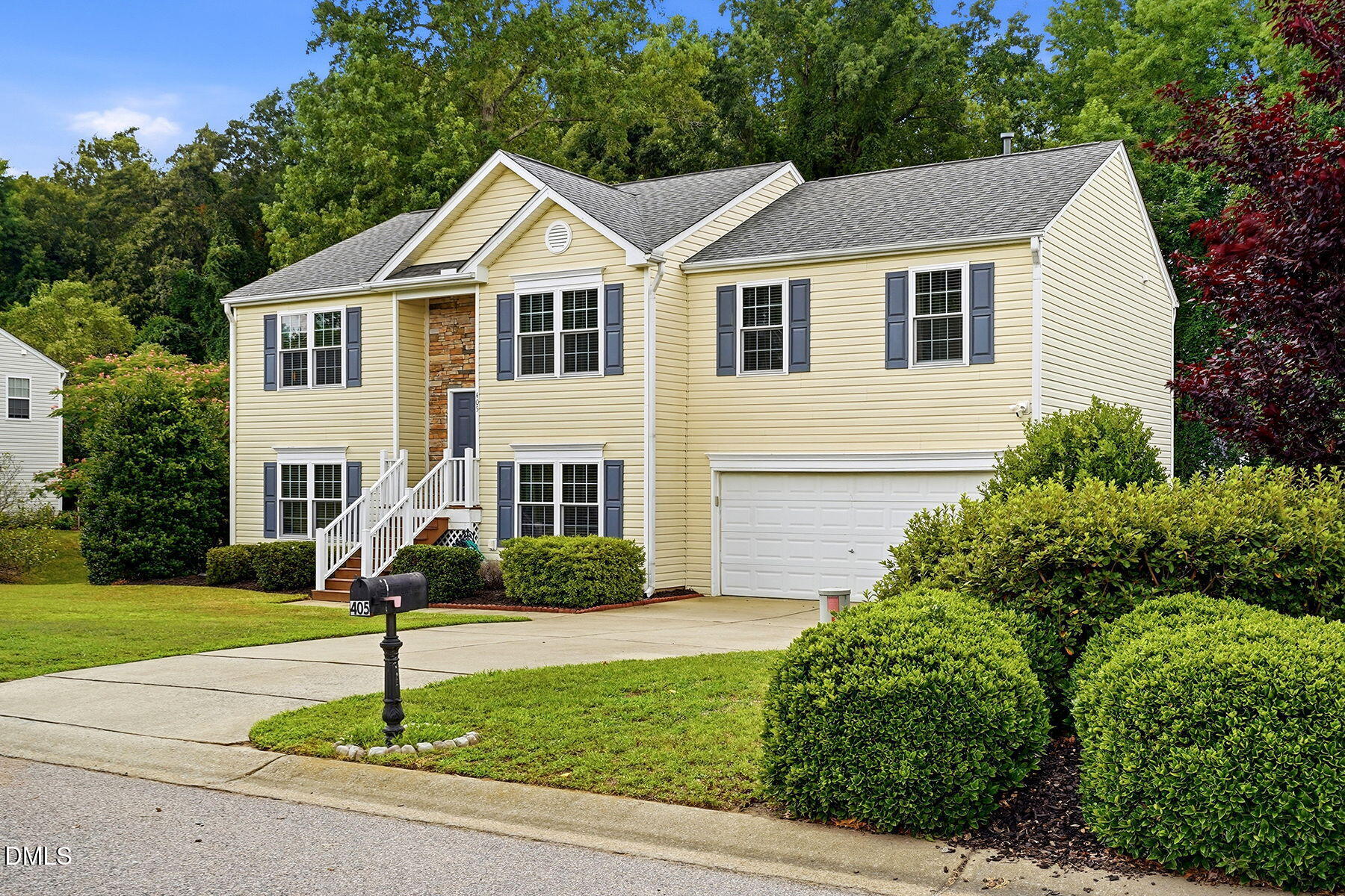 405 Dogwood Creek Place