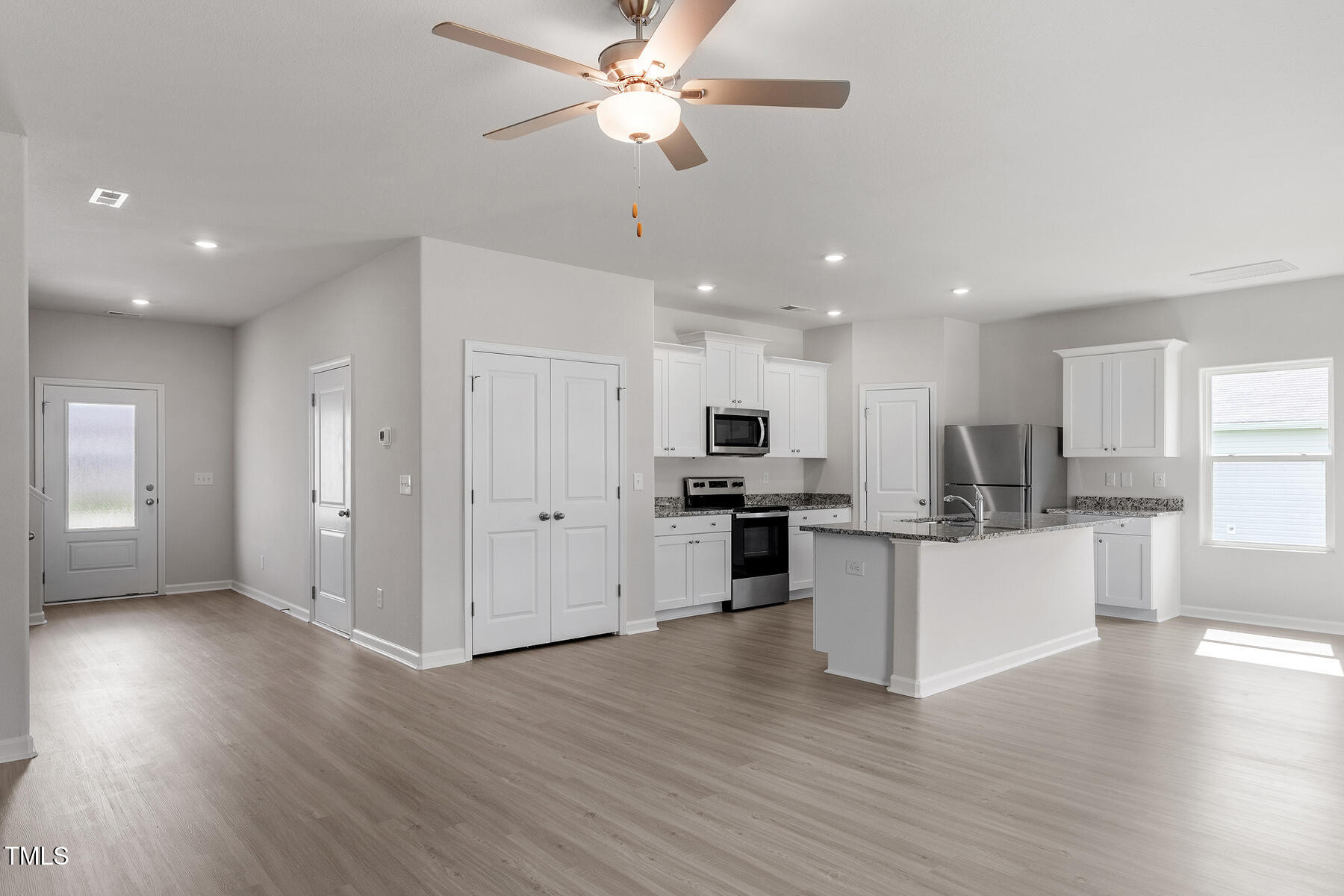 909 Rhino Bend