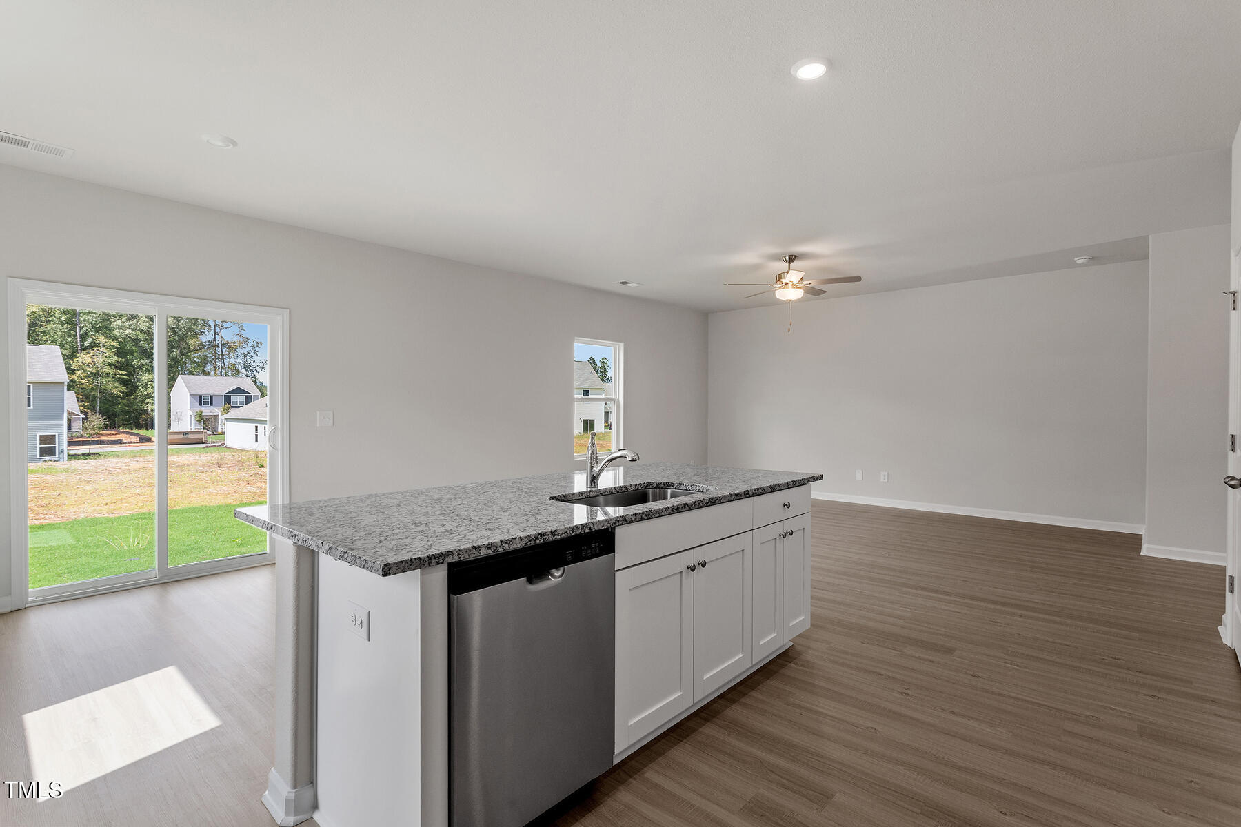 909 Rhino Bend