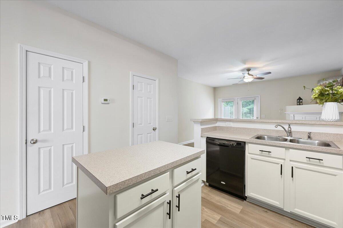 Durham, North Carolina 27713, United States, 2 Bedrooms Bedrooms, ,3 BathroomsBathrooms,Residential,Active,153095