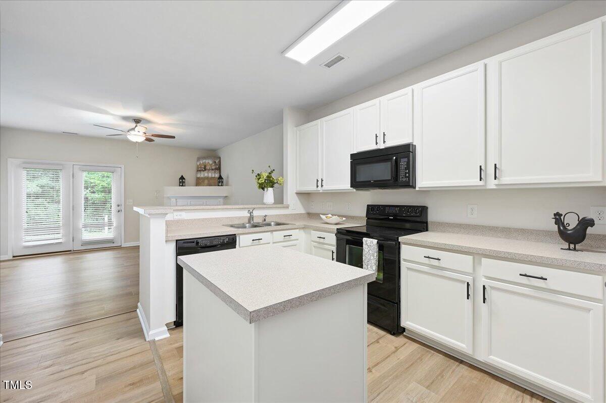 Durham, North Carolina 27713, United States, 2 Bedrooms Bedrooms, ,3 BathroomsBathrooms,Residential,Active,153095