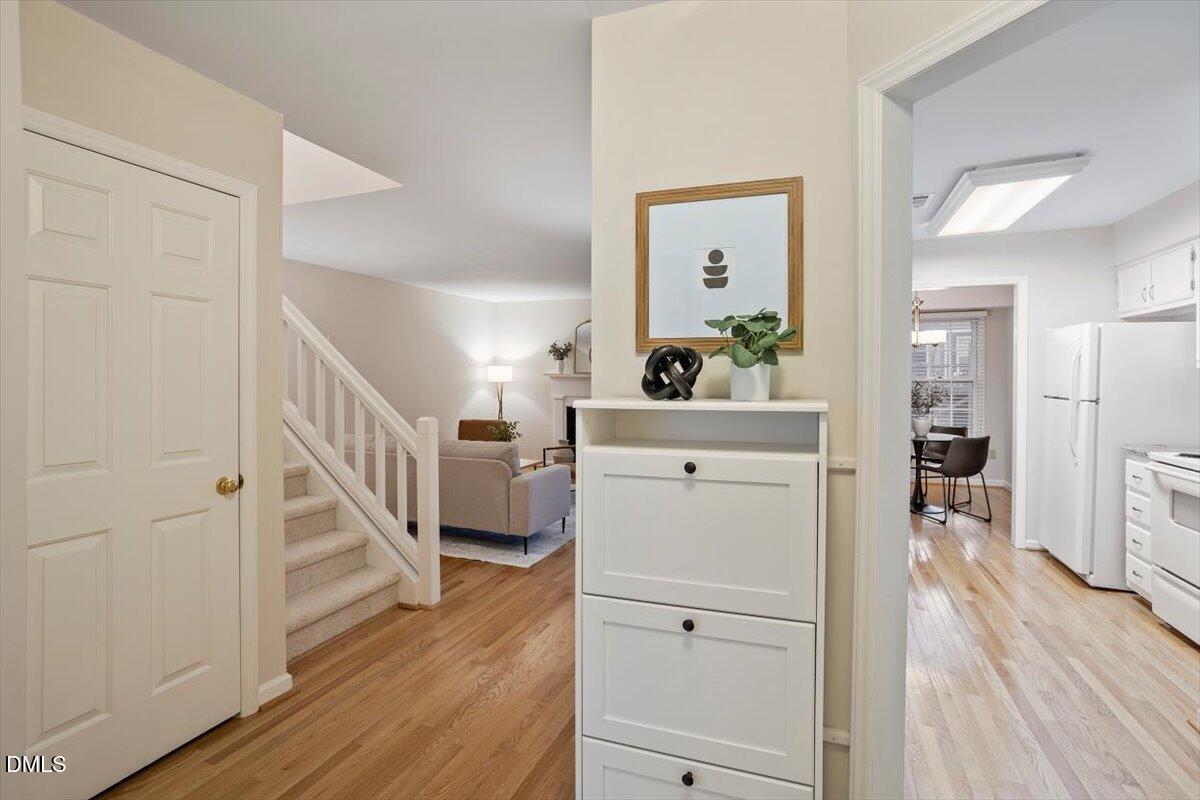 107 Weathersfield Drive