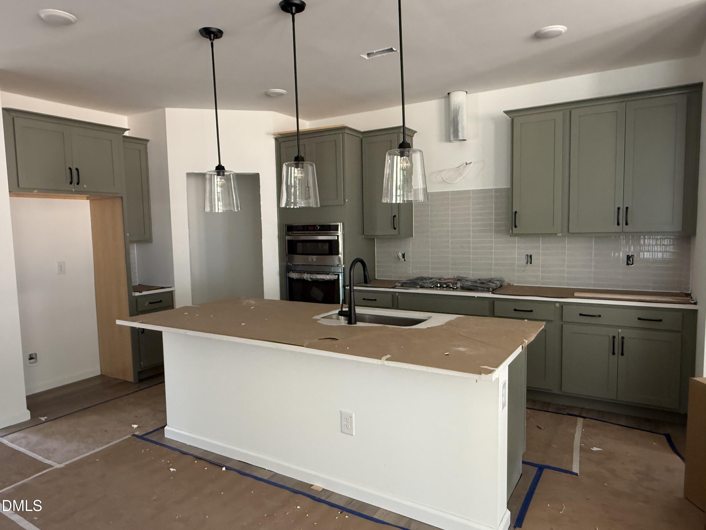 937 Fetching Place 371