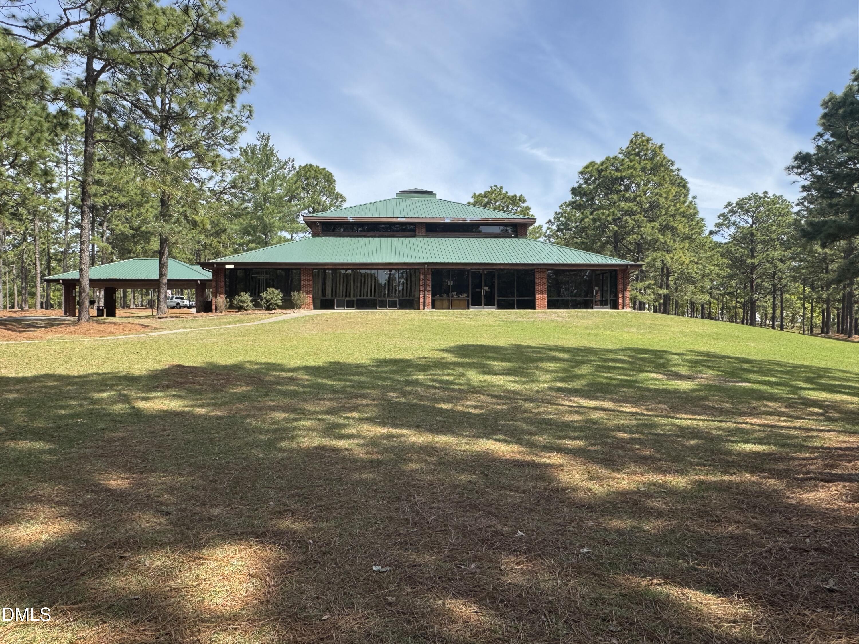 564 Coachman Way