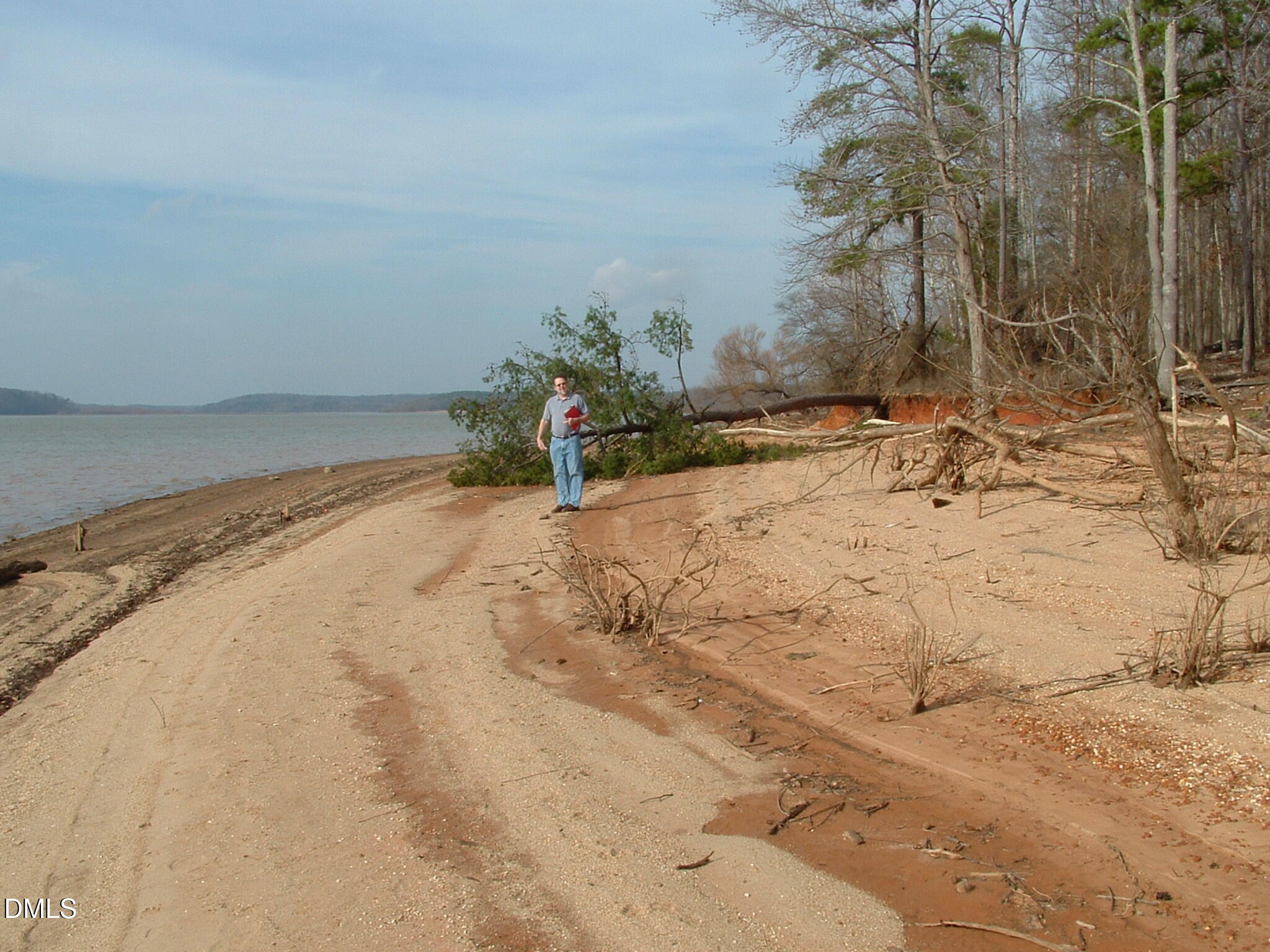 563 Sunset Boulevard