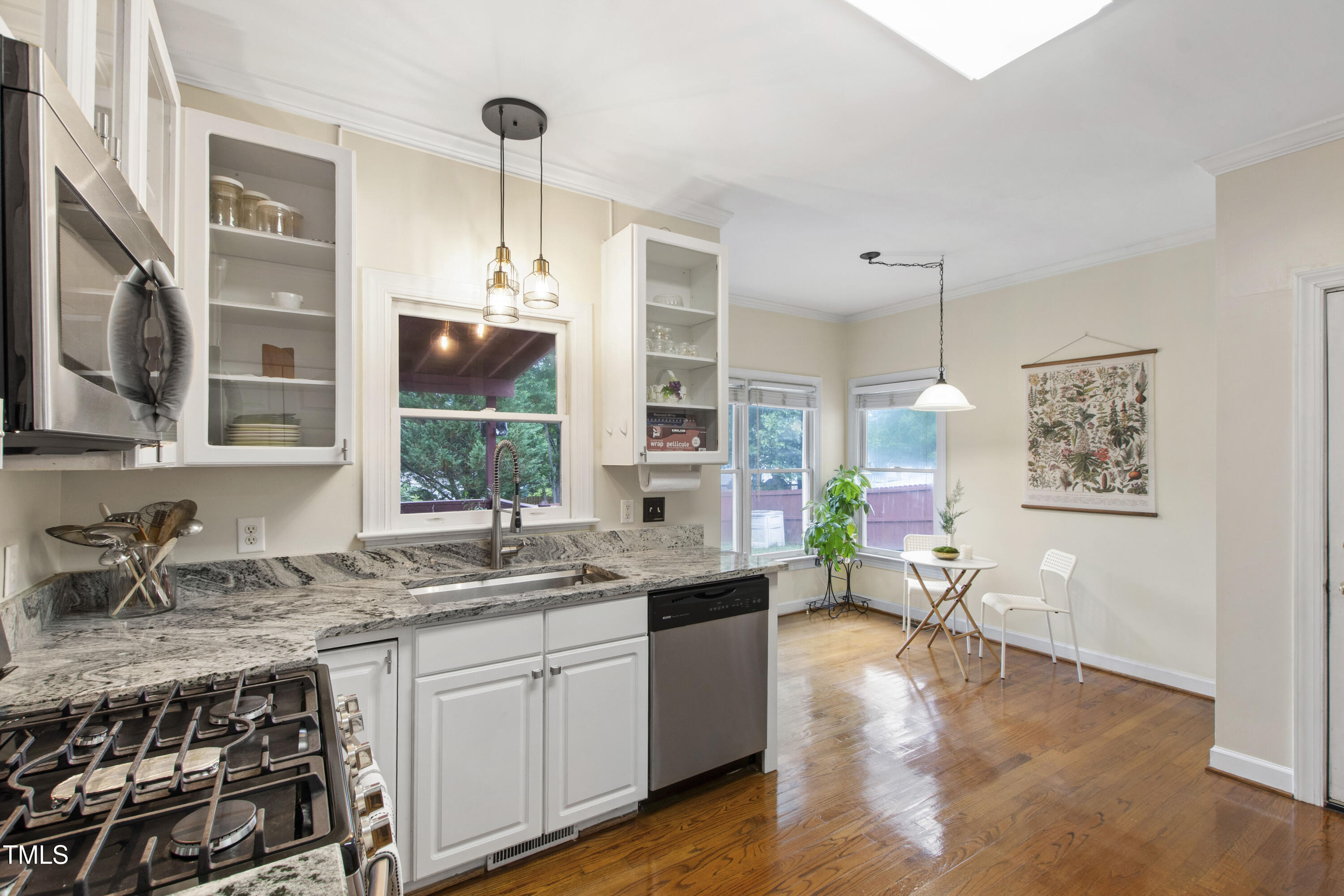 102 W Hill Drive