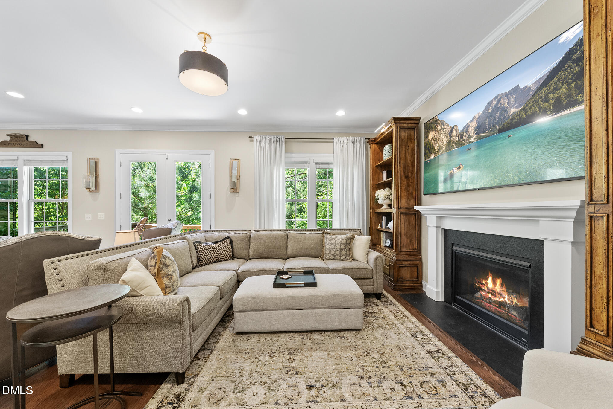 926 Regency Cottage Place