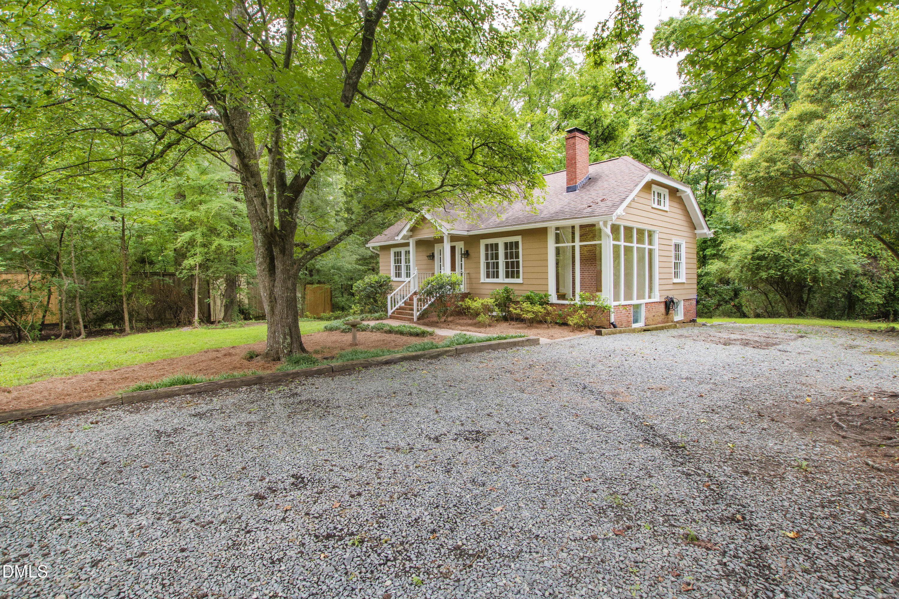 106 S Christopher Road