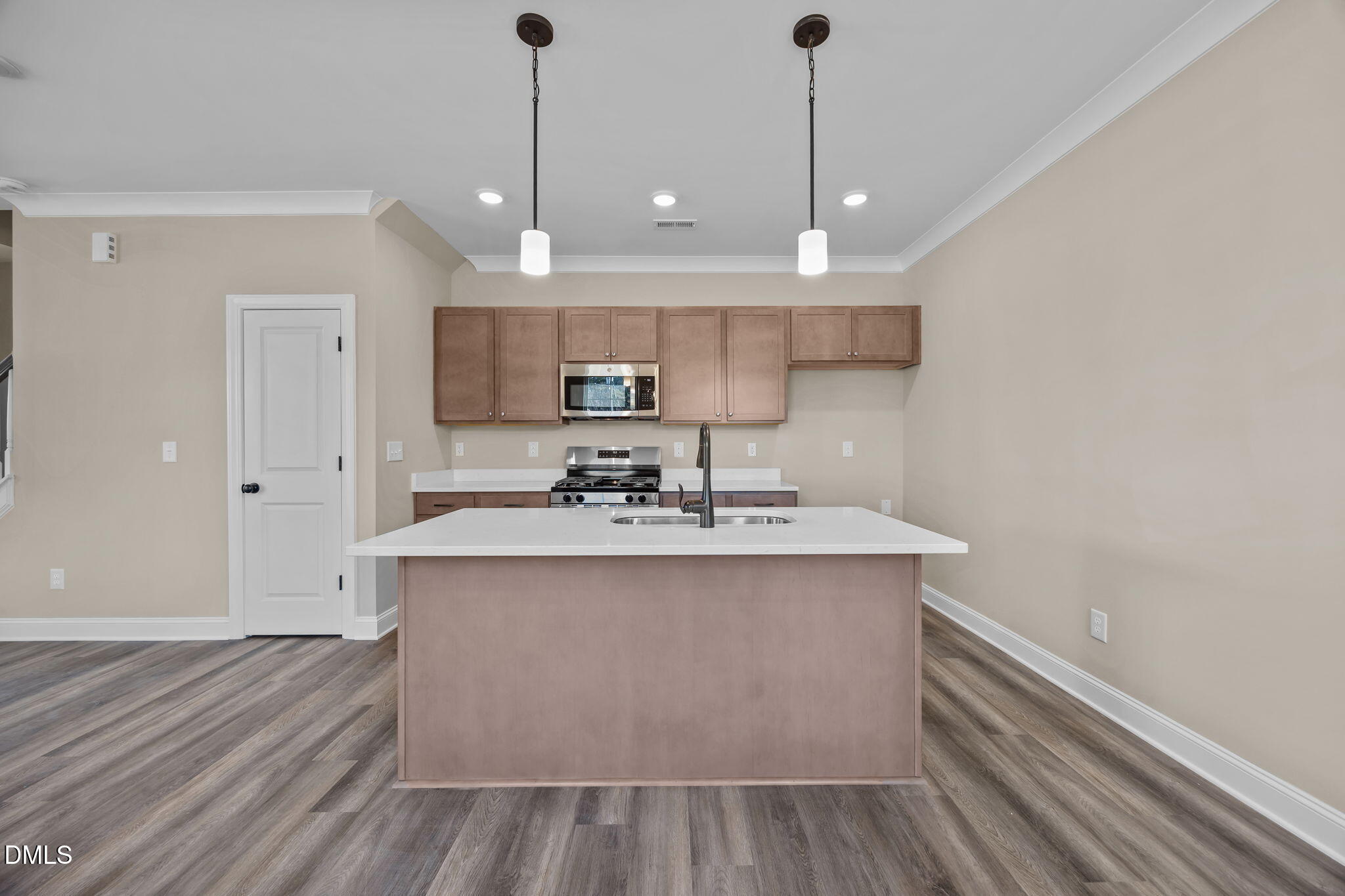 337 Parker Street 17