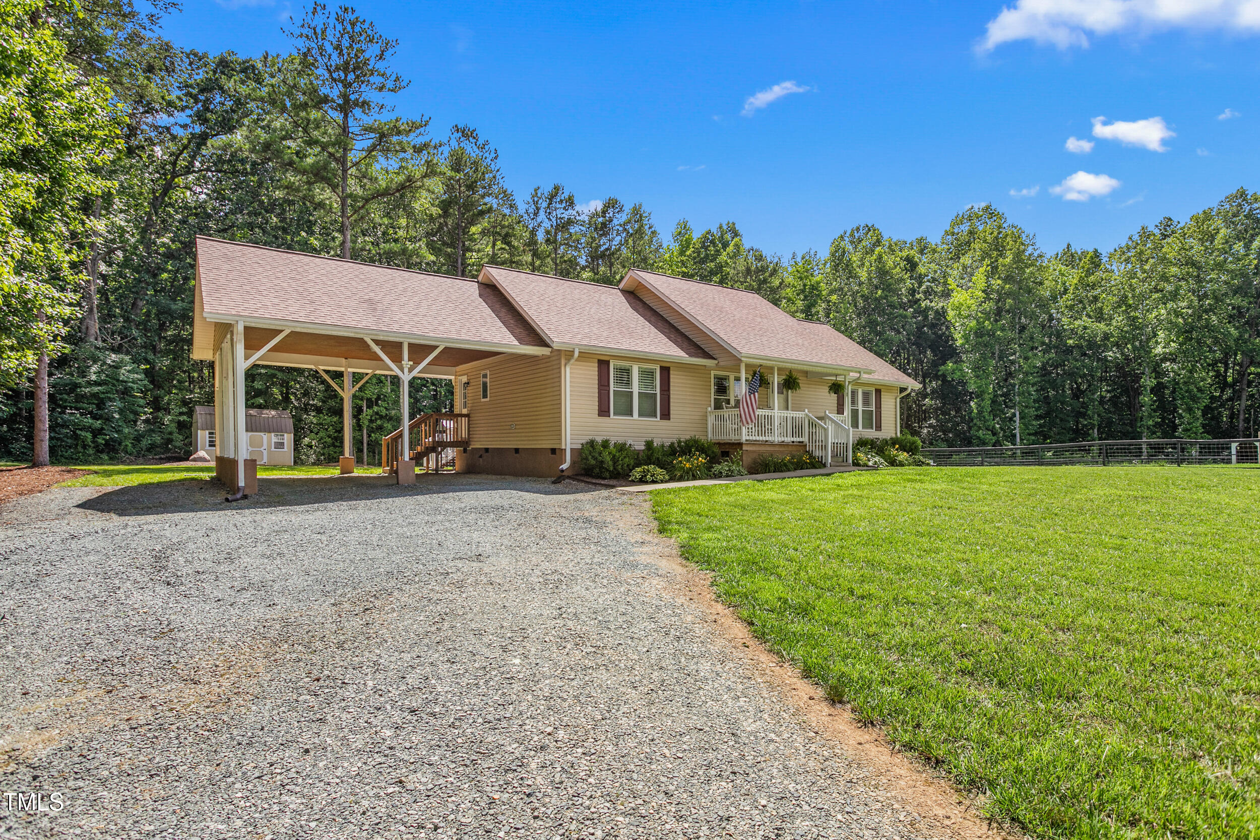 950 W Greensboro Chapel Hill Road