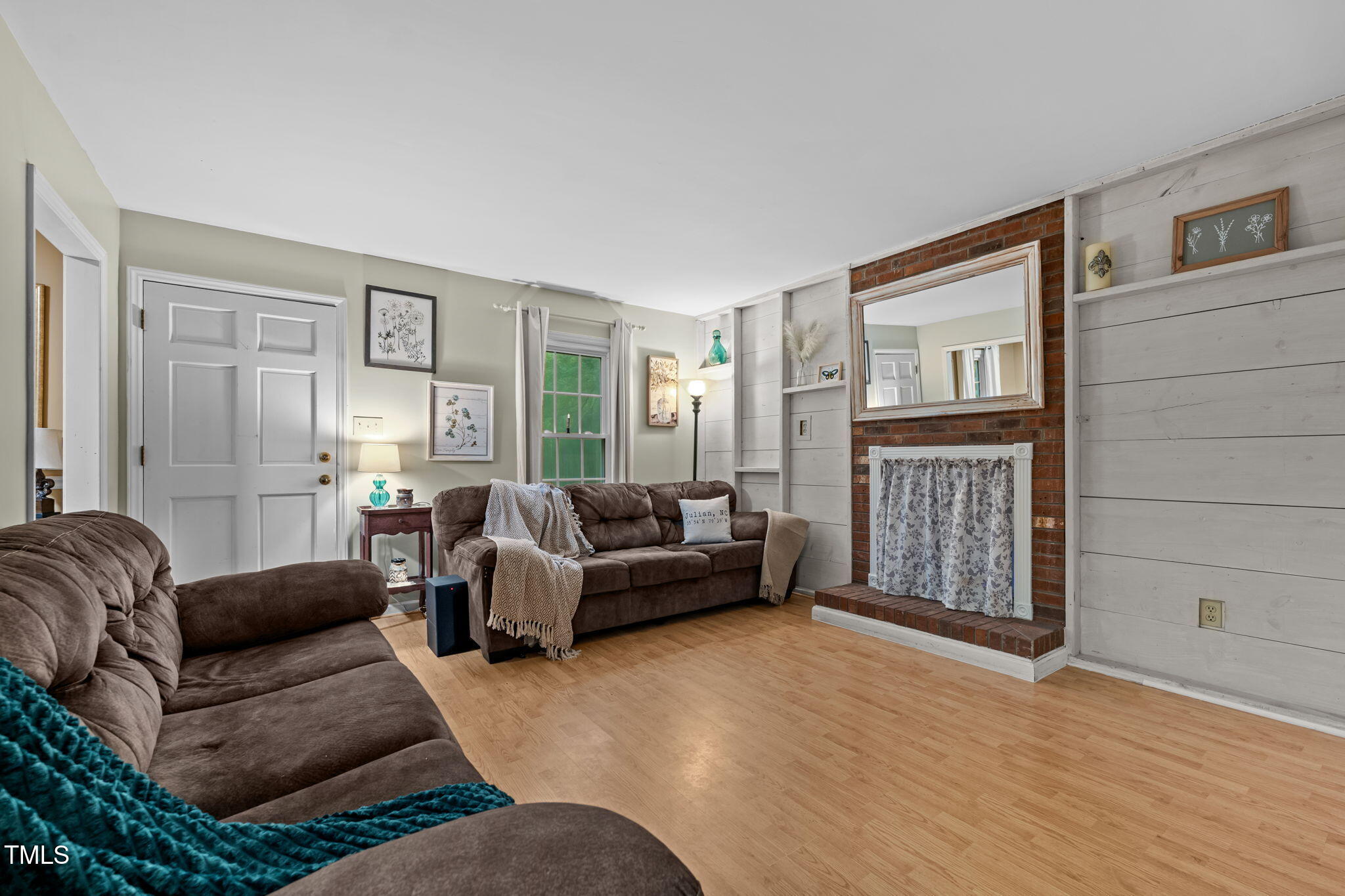 5403 Newland