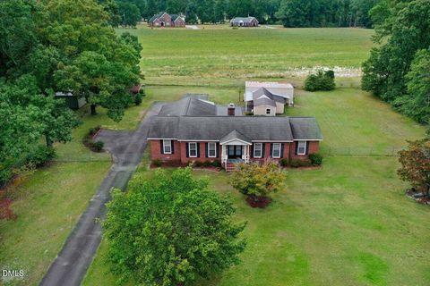 2635 Dogwood Lane Kinston NC 28504