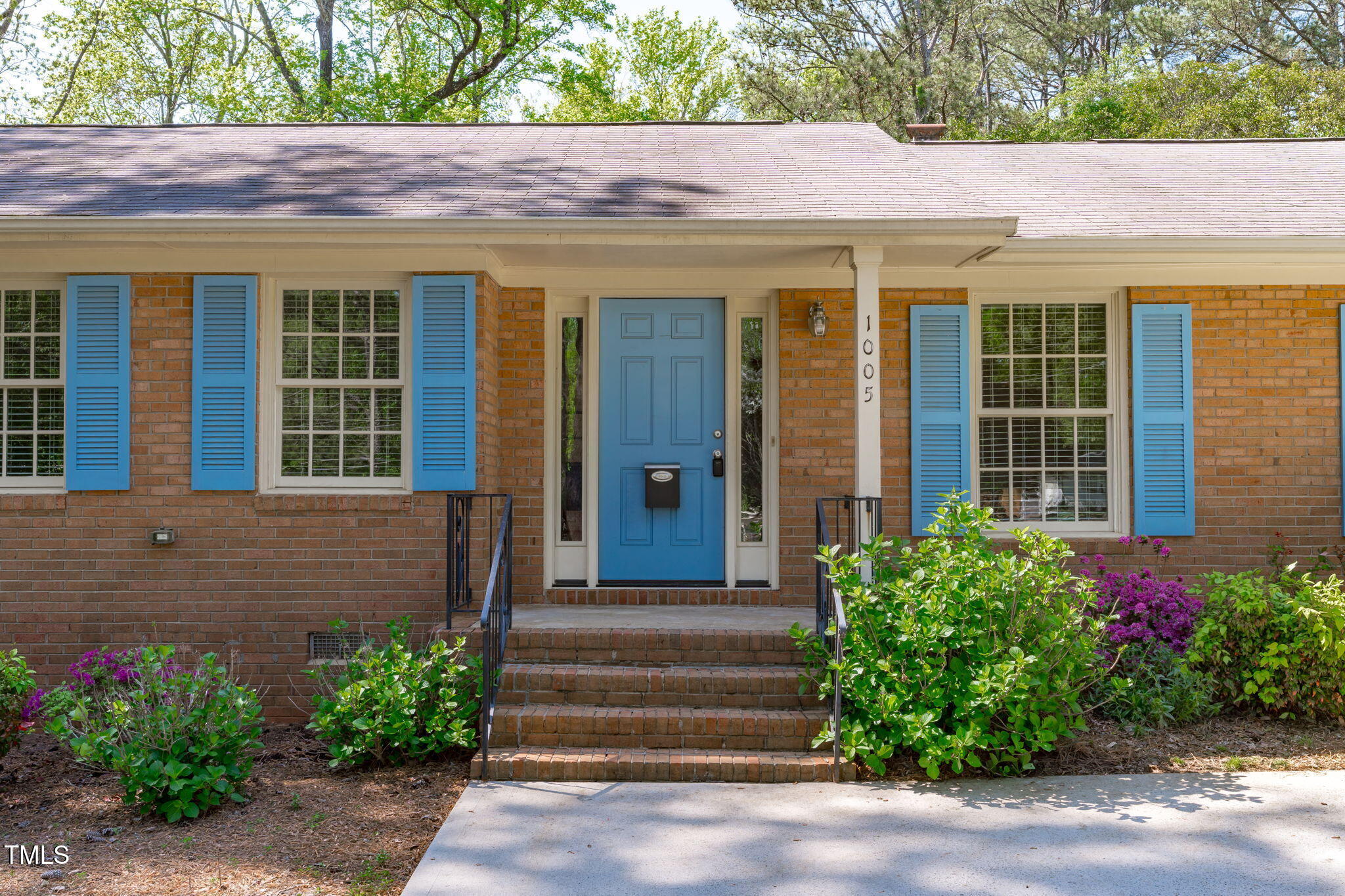 1005 Greenwood Circle
