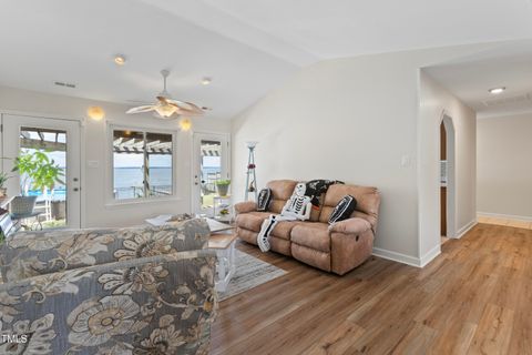 132 Gemstone Drive Sneads Ferry NC 28460
