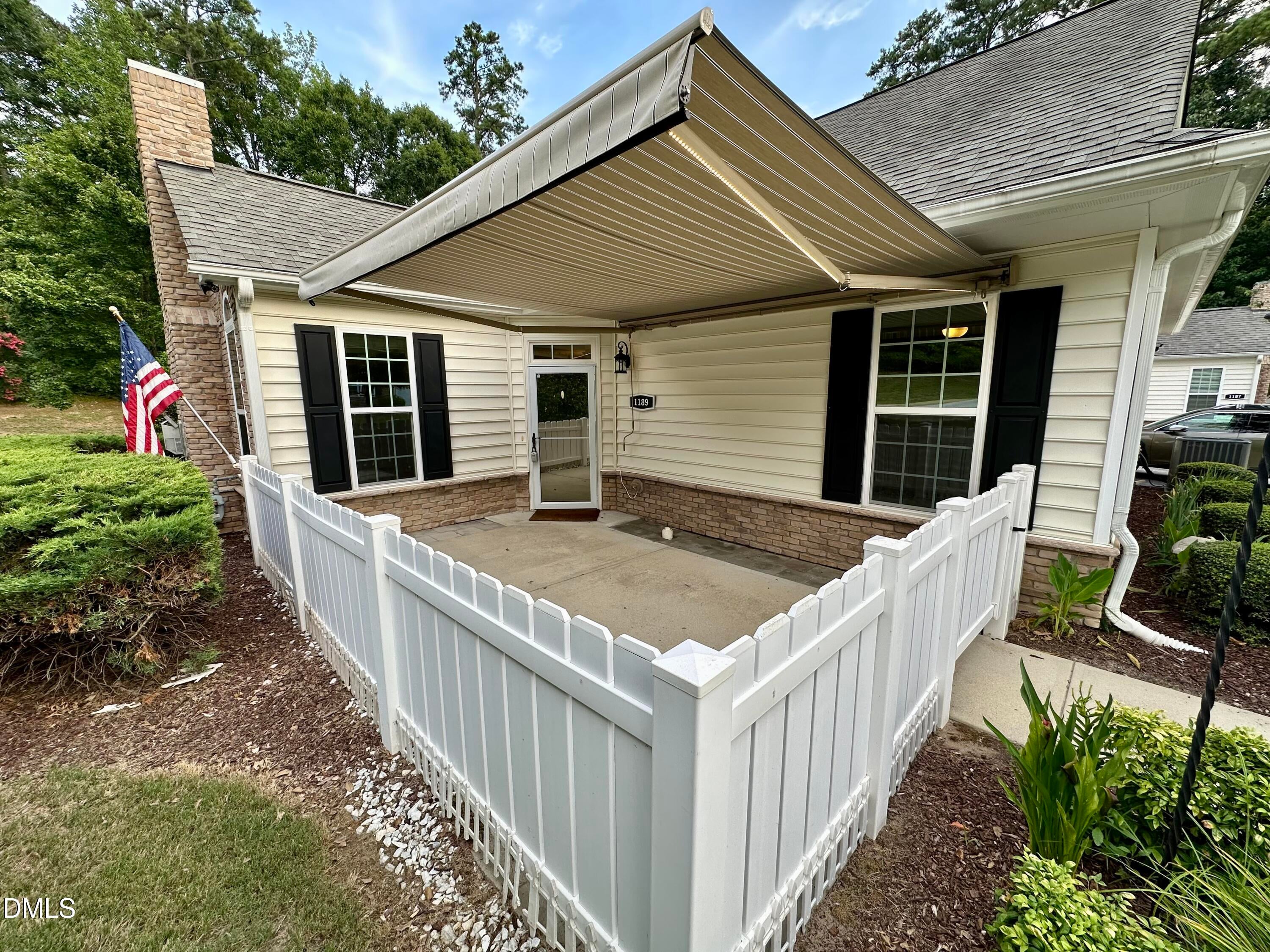 1189 Blue Bird Lane 1189