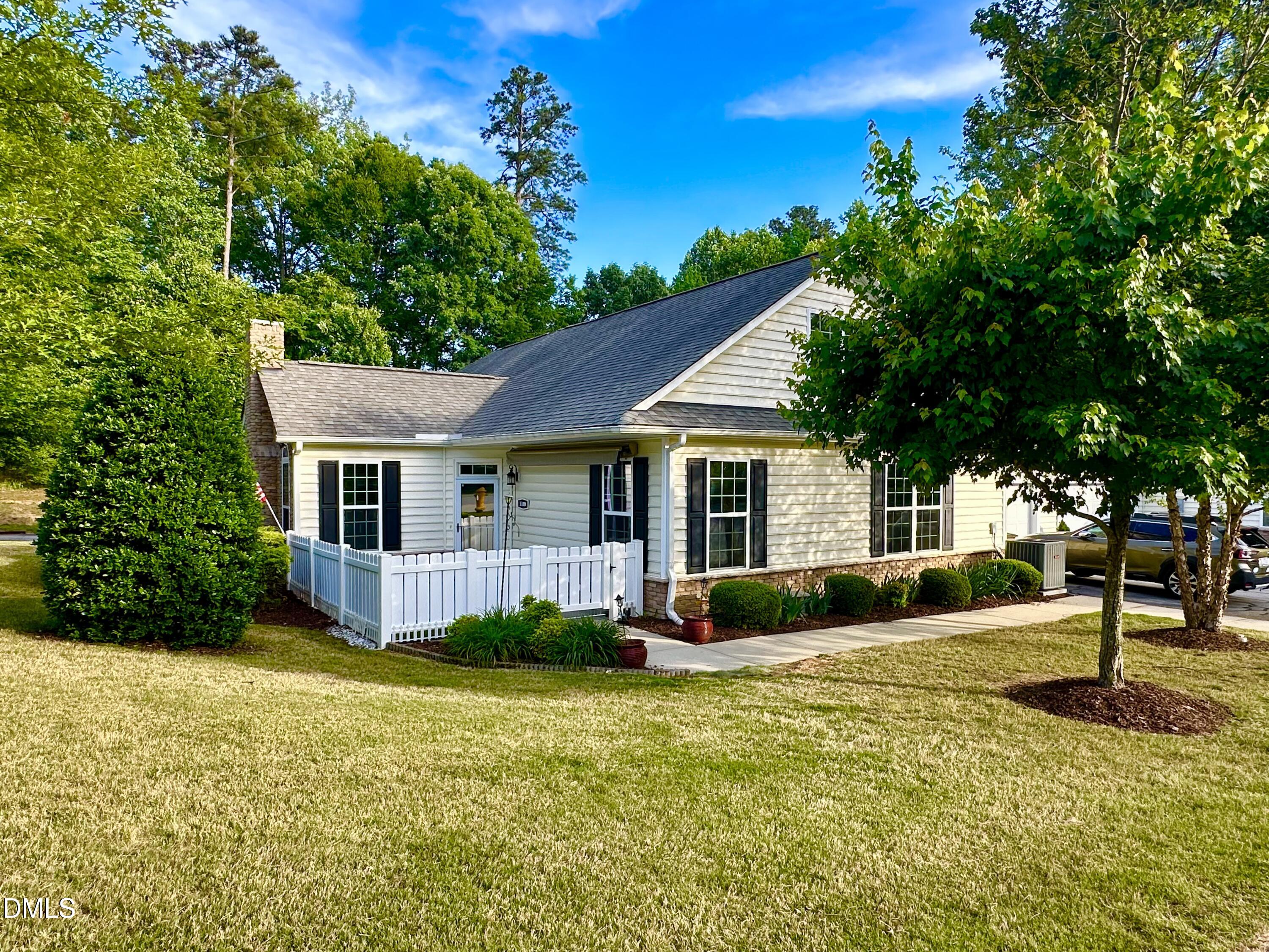 1189 Blue Bird Lane 1189