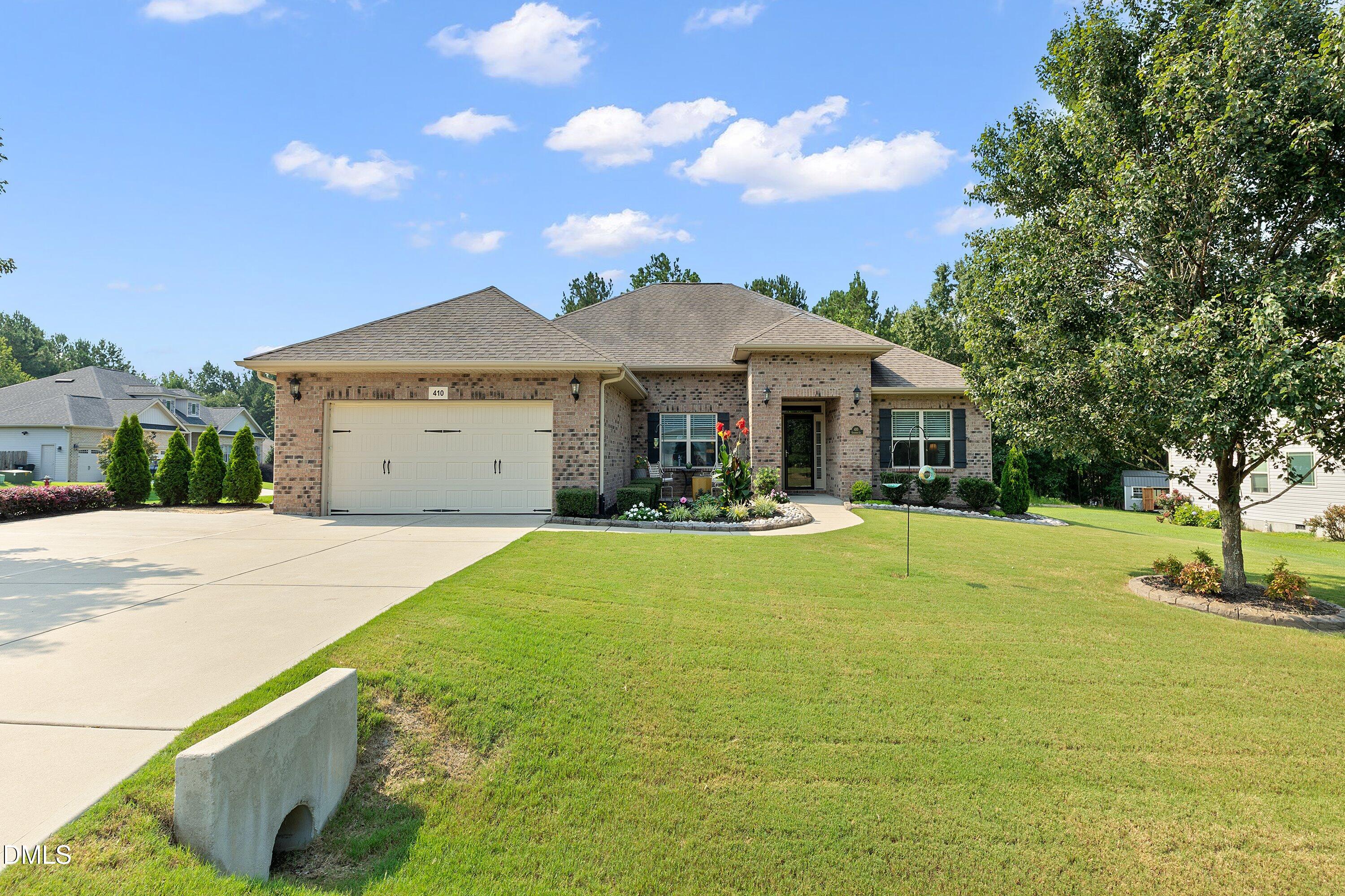 410 Crosscreek Lane