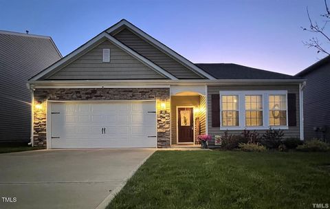 46 S Great White Way Clayton NC 27527