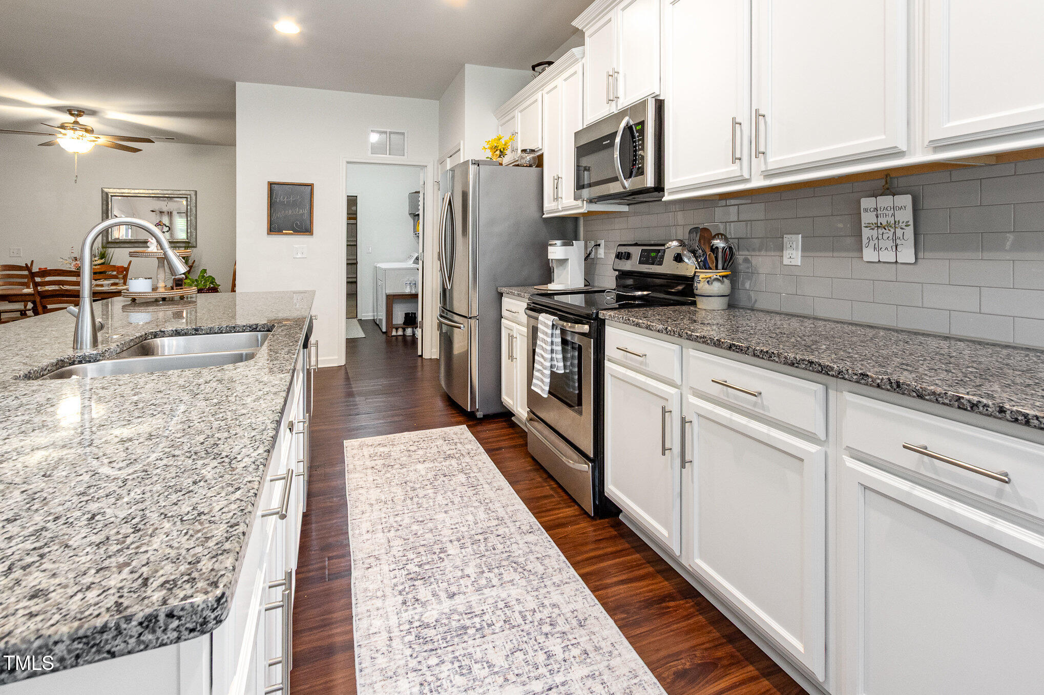 46 S Great White Way