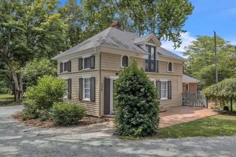 225 E Corbin Street Hillsborough NC 27278