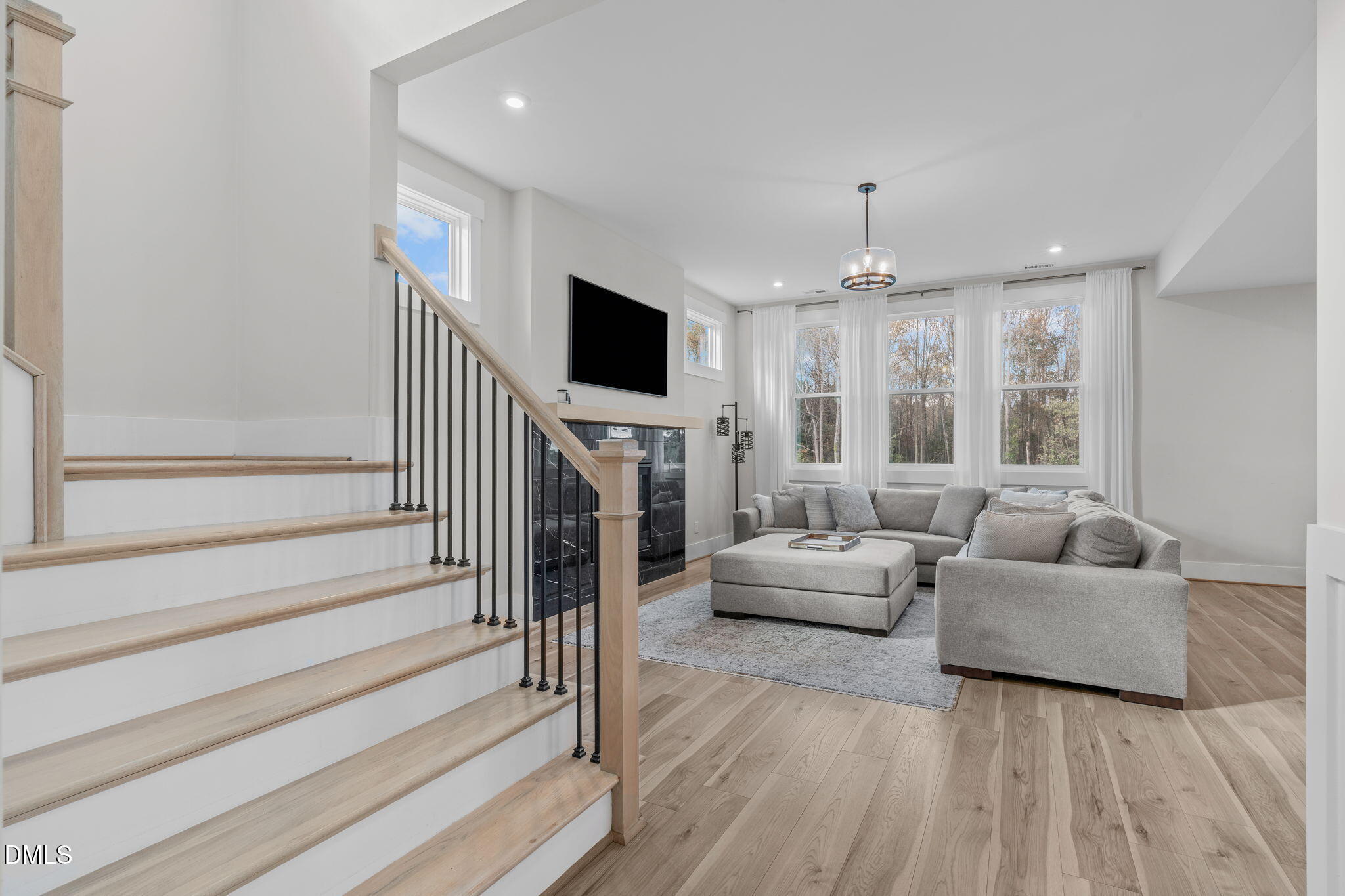 120 W Weatherford Drive