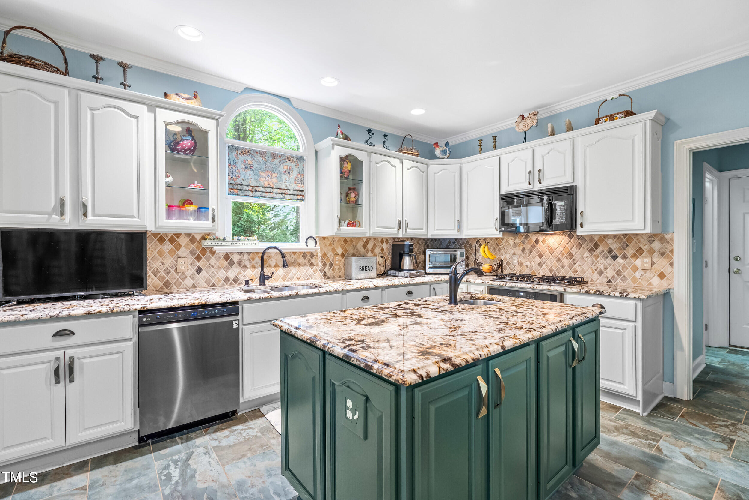 7401 Heartland Drive