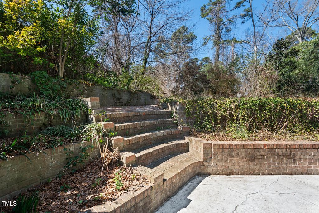 listing image 76