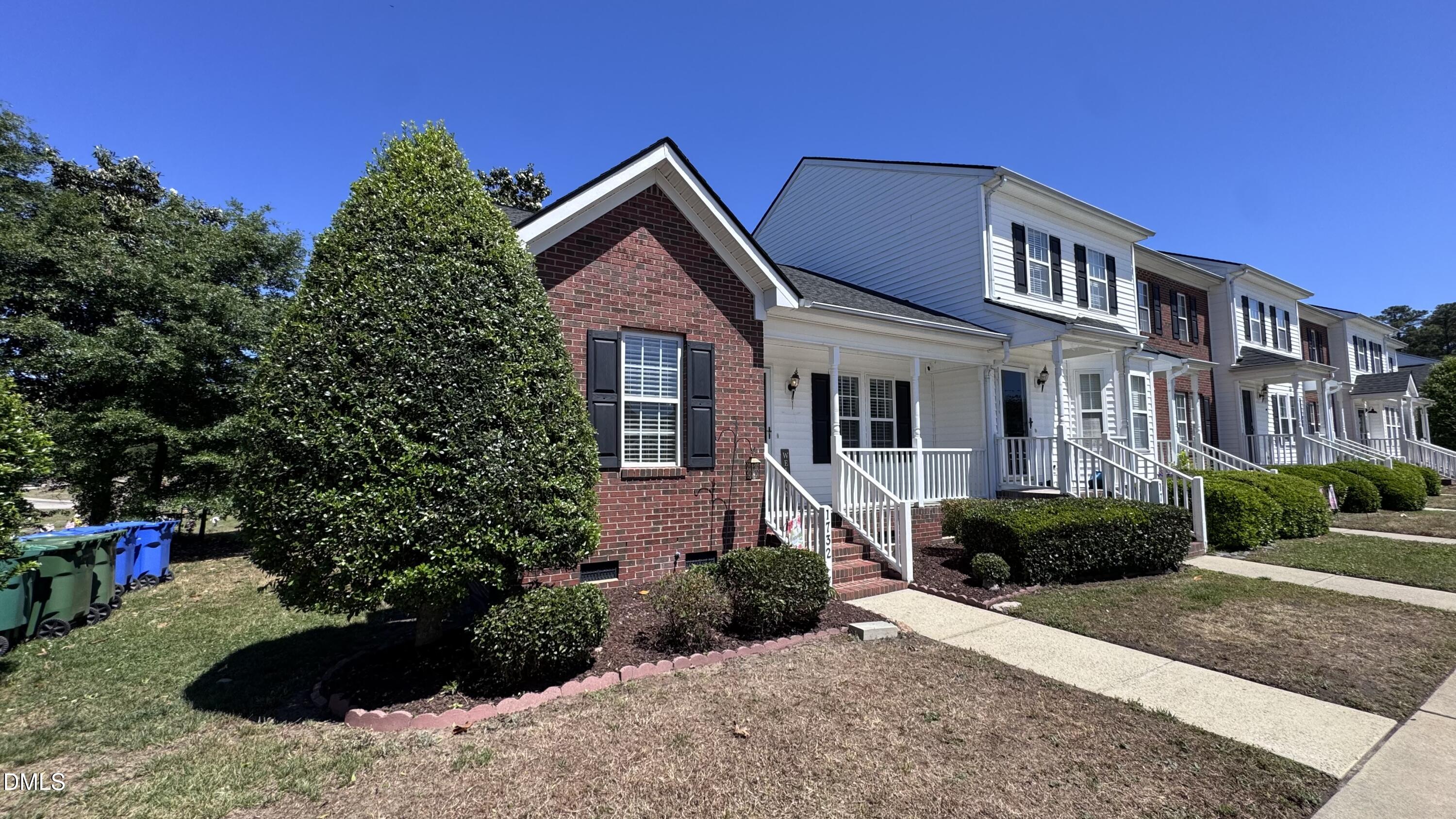 1732 Stroll Circle