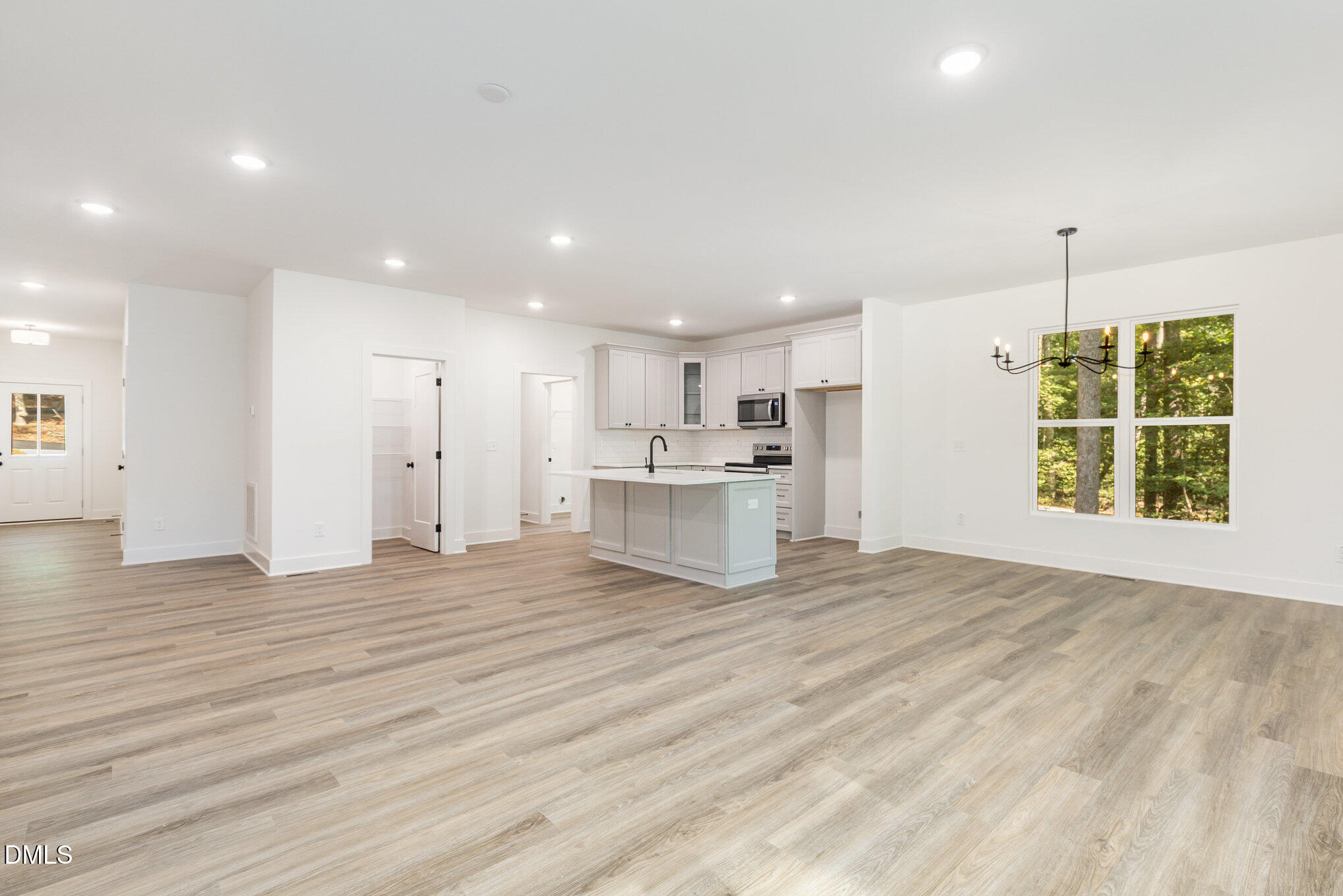 3260 Yorkshire Circle