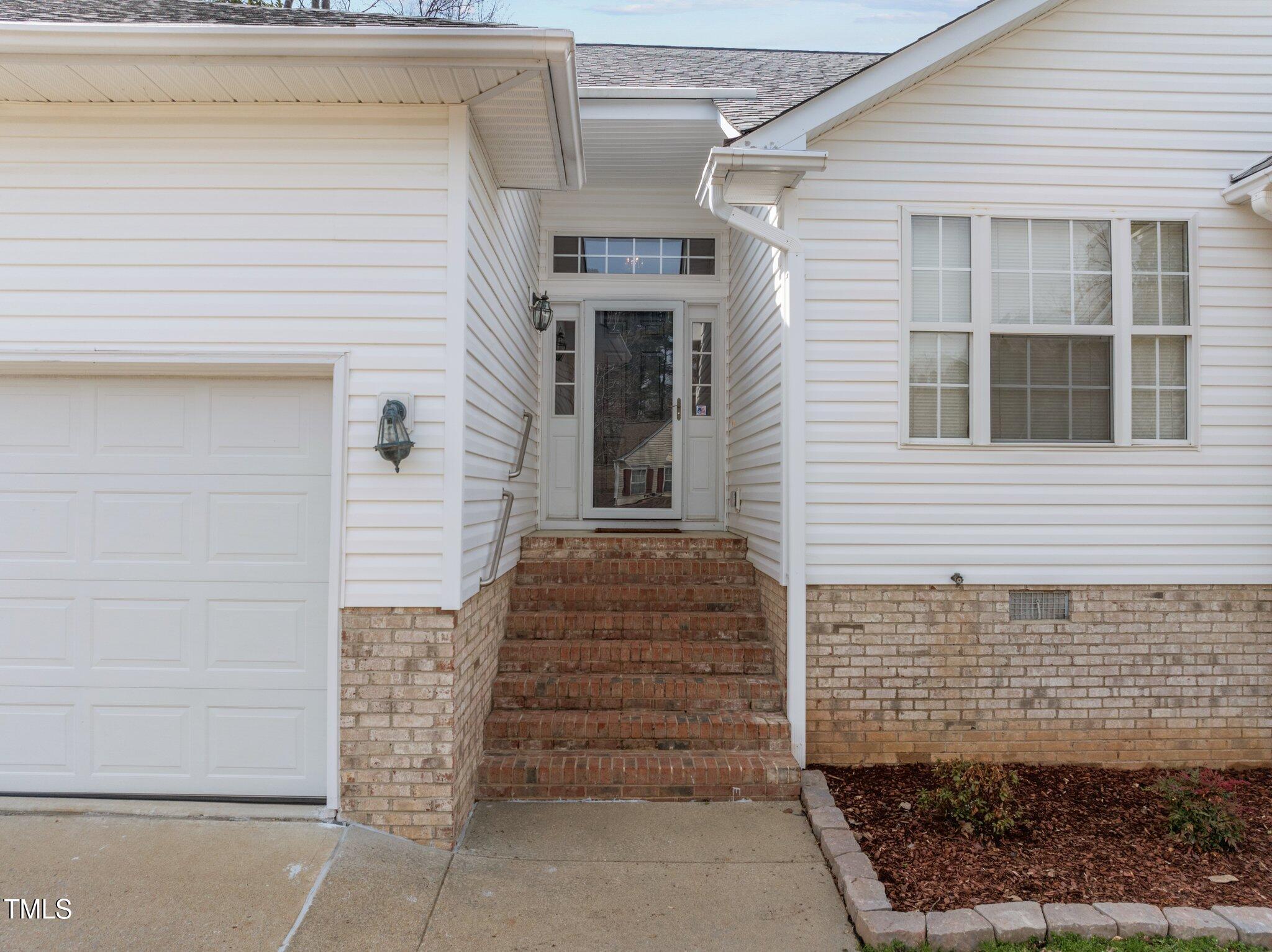 100 W Acres Crescent