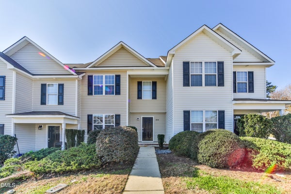 304 WHITEHALL CT, CLAYTON, NC 27520 - Image 3a196fb81c1edacd6b03116fddcc2ddf/717471740
