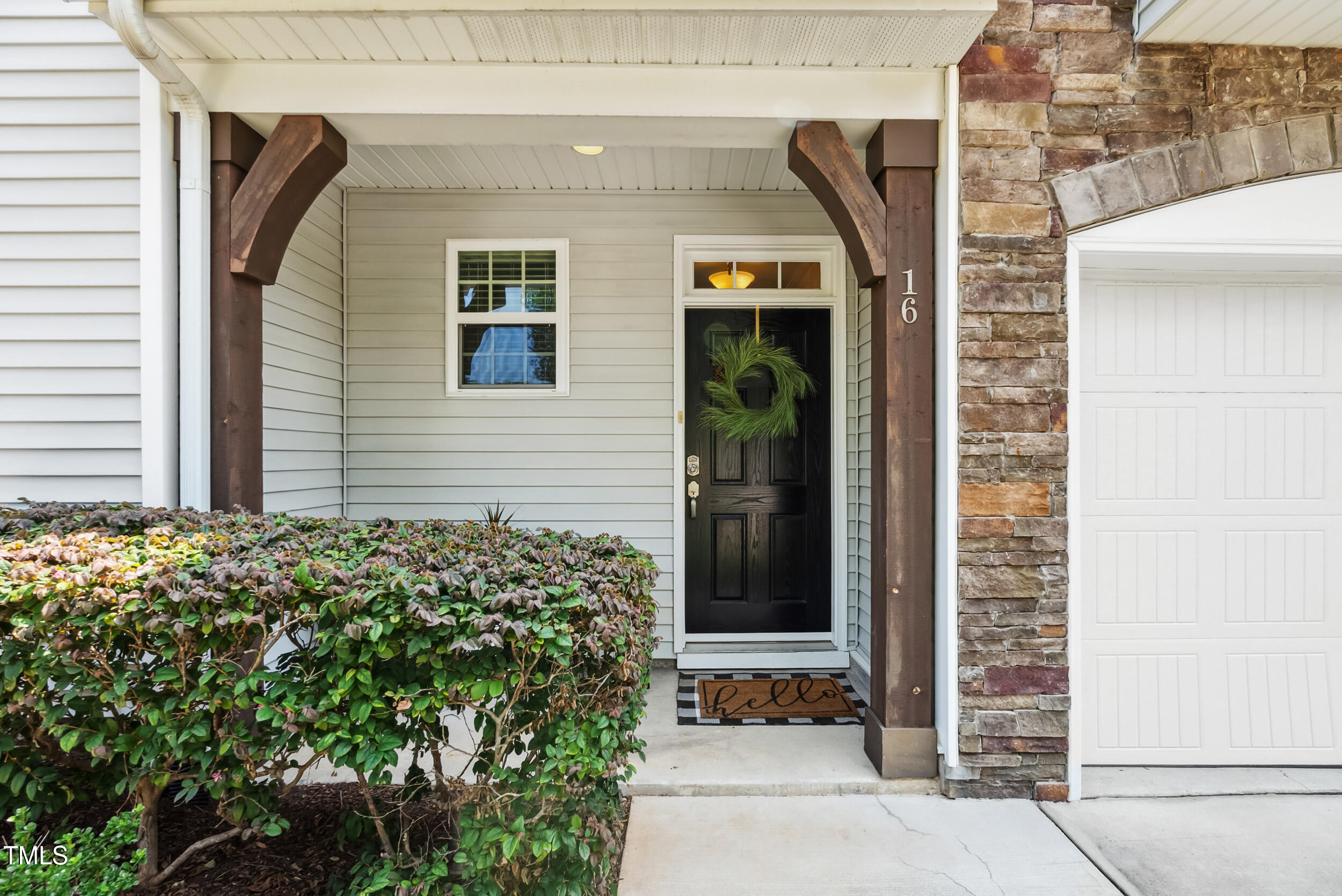 16 Daly Court