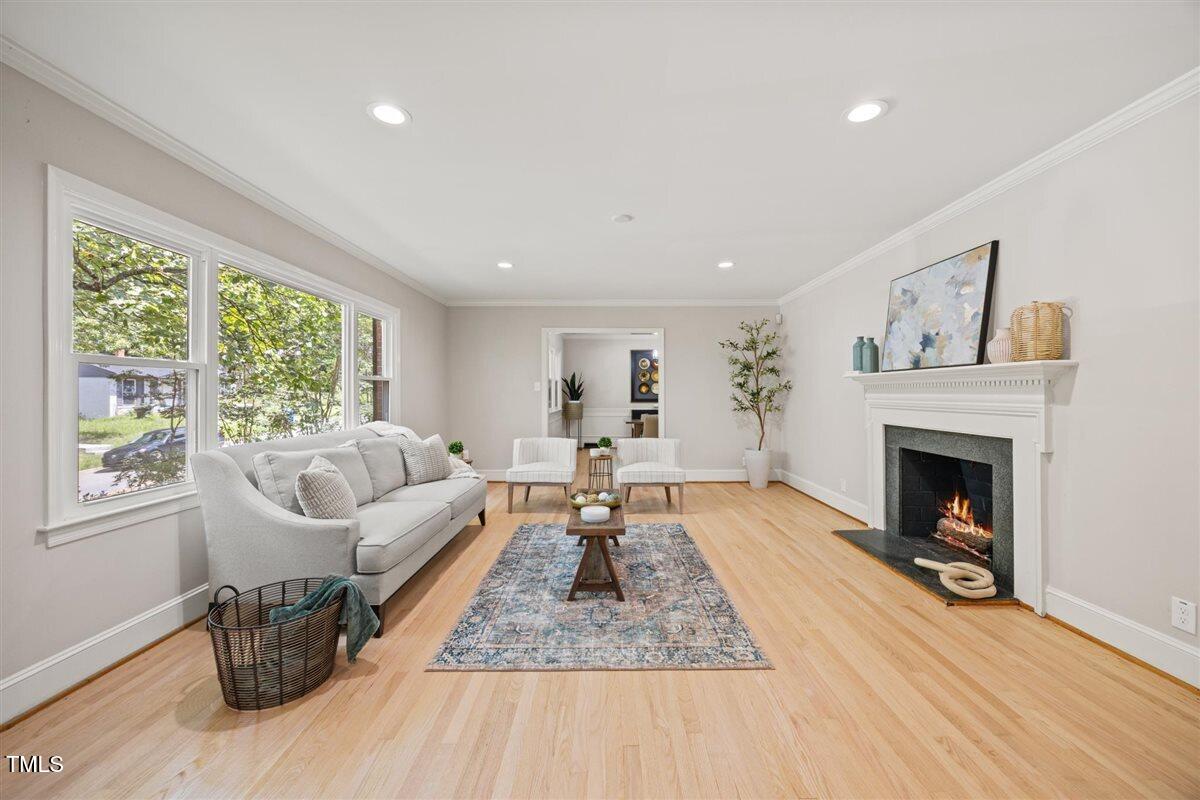 800 Camden Avenue
