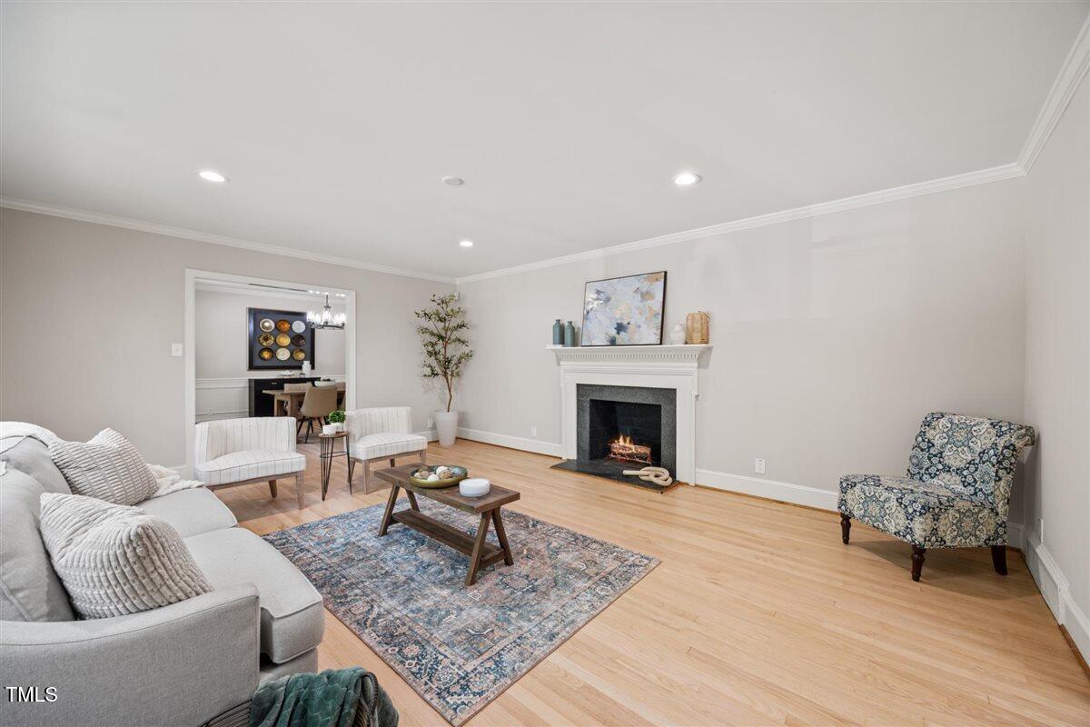 800 Camden Avenue