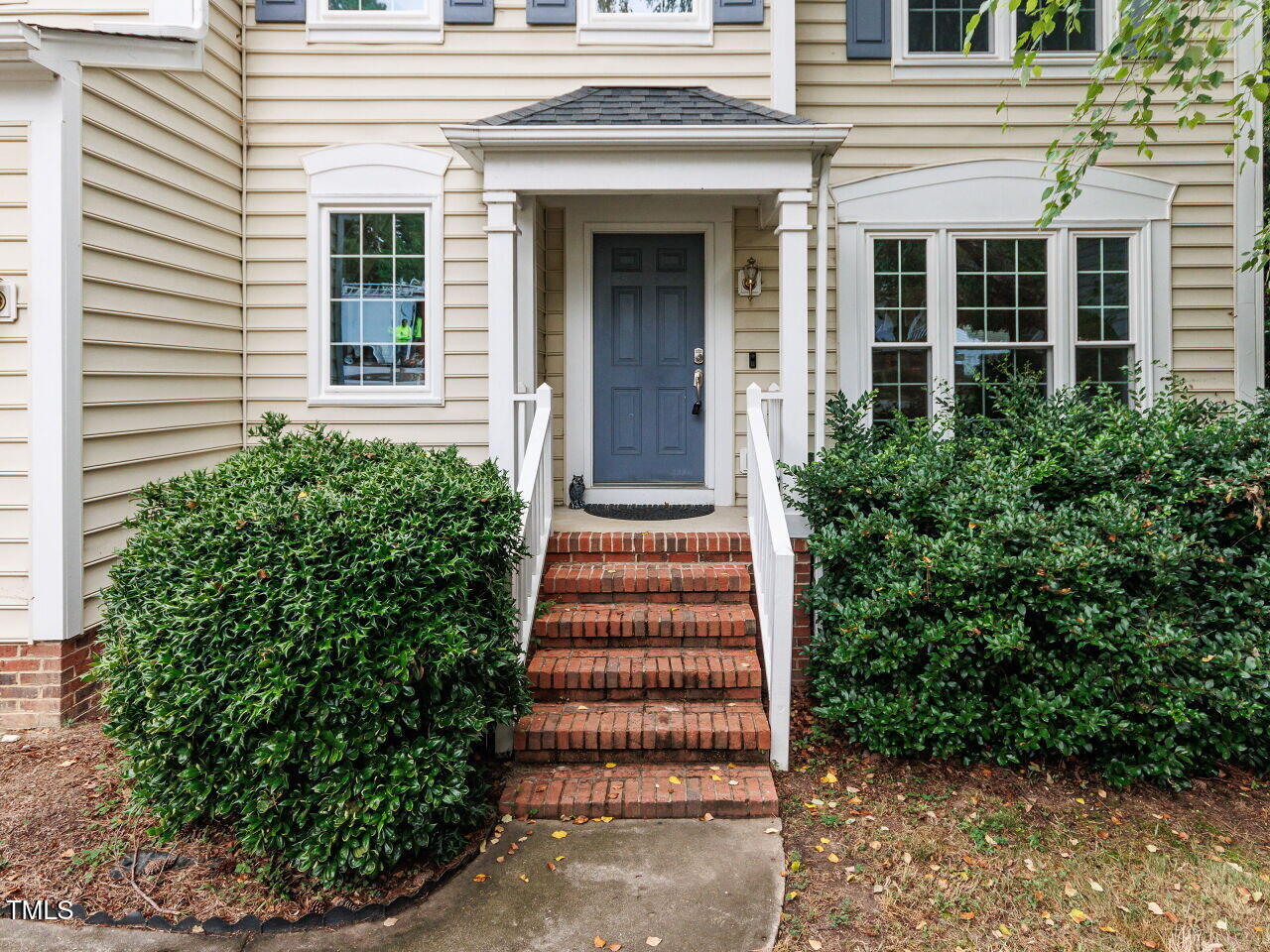 105 Pellinore Court