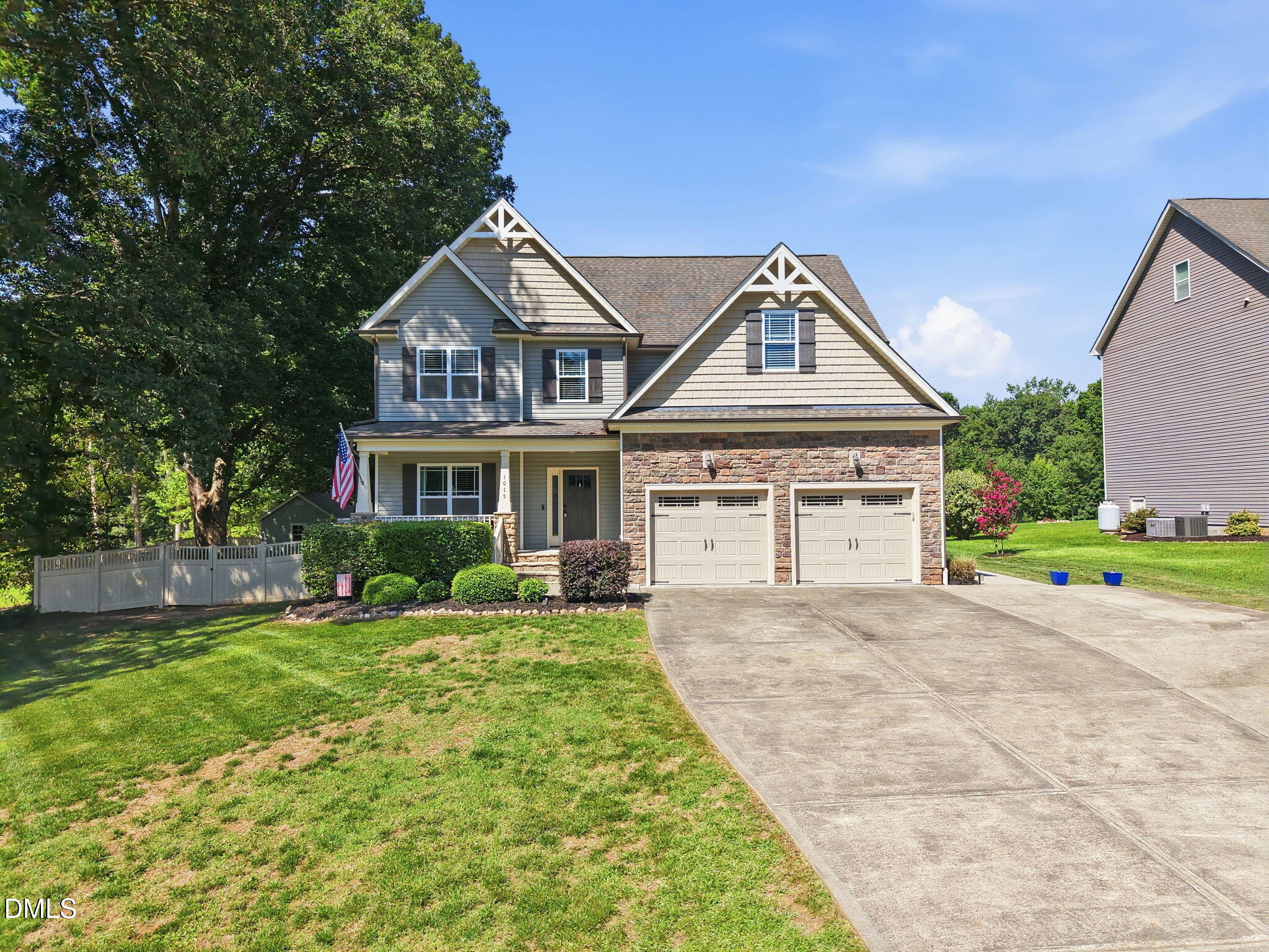 1015 Bluebell Lane