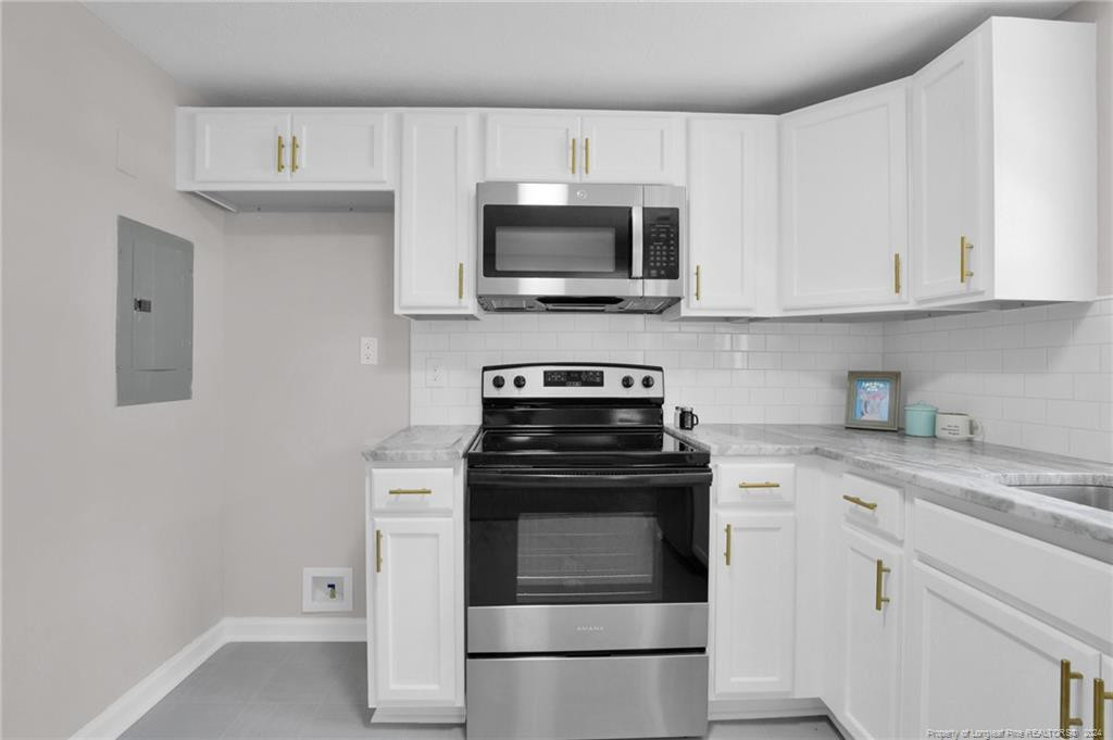 1613 Halsey Loop